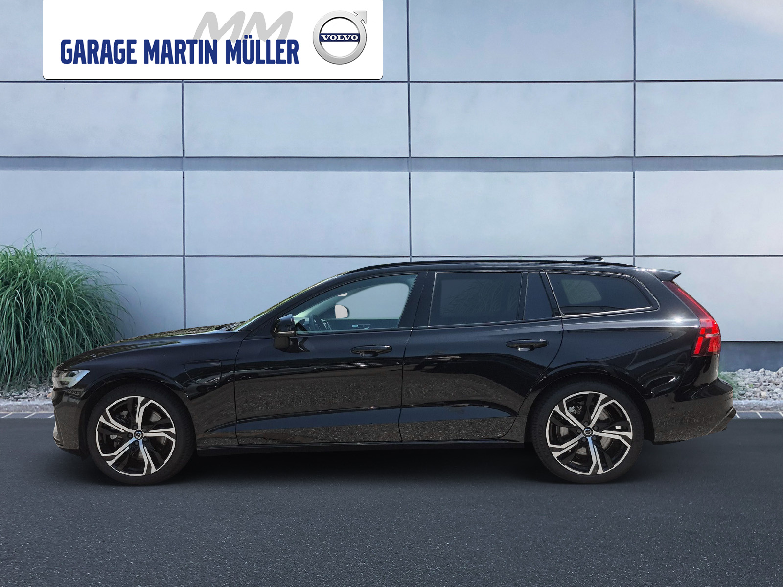 VOLVO V60 2.0 T6 TE Plus Dark eAWD-image-1