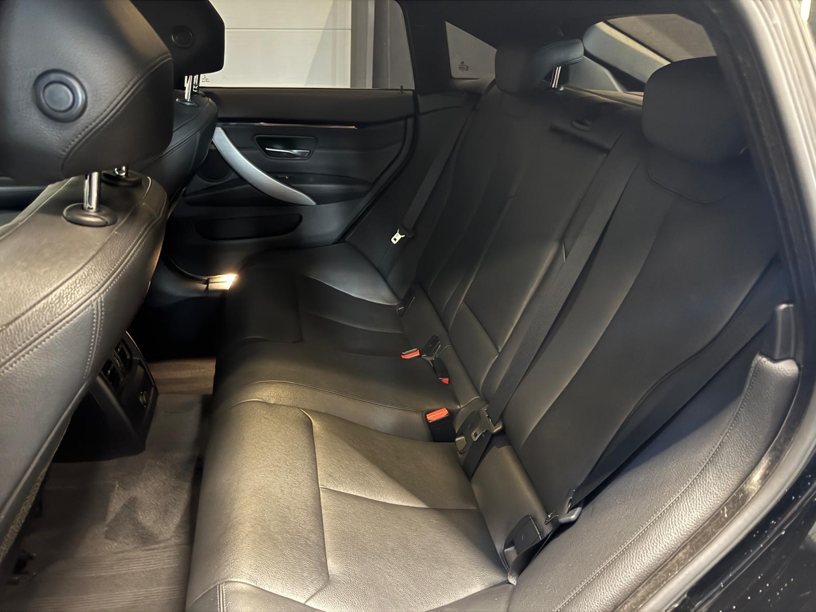 BMW 420d xDrive SAG Gran Coupé M-Sport-image-13