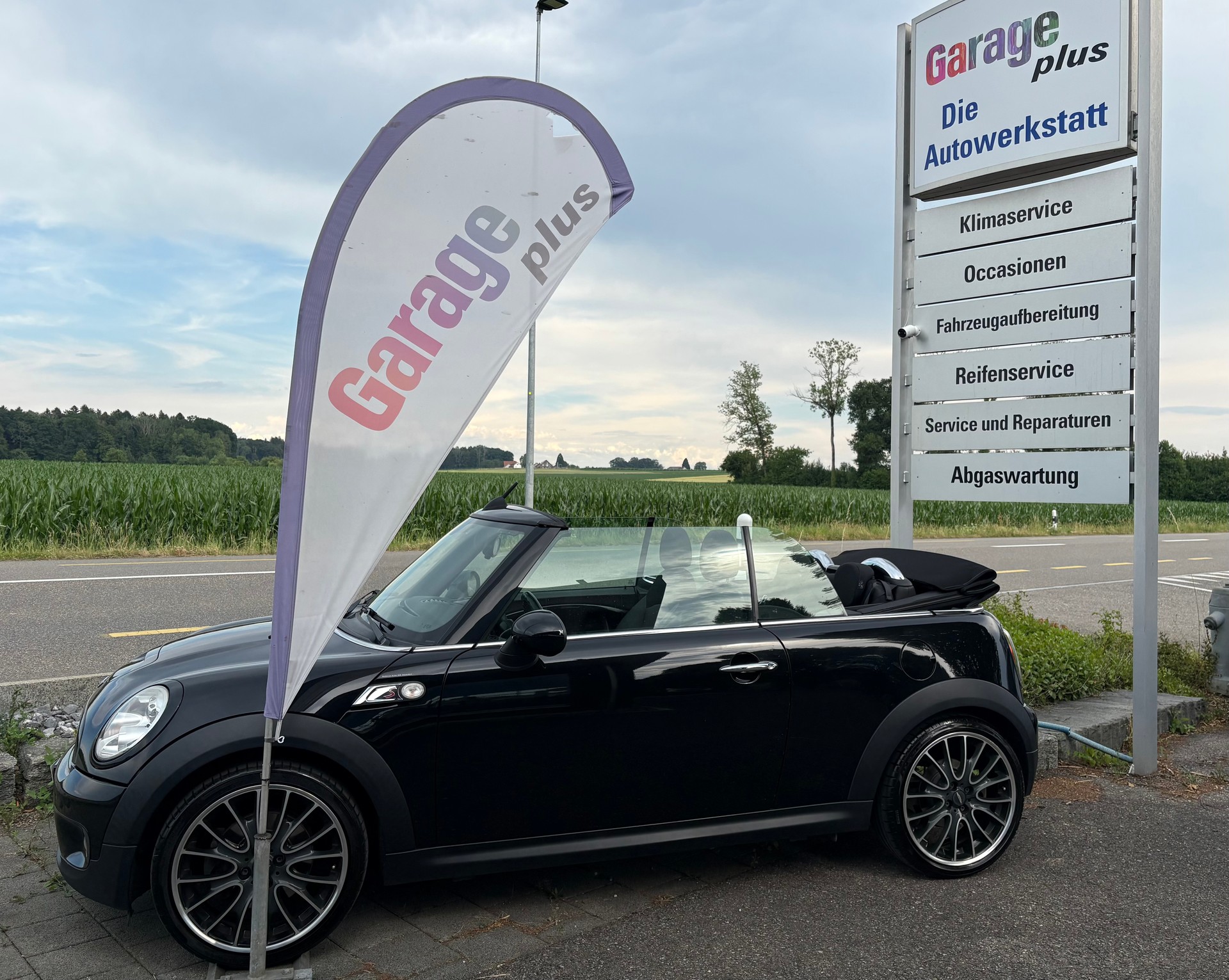 MINI Cooper S Cabriolet-image-4