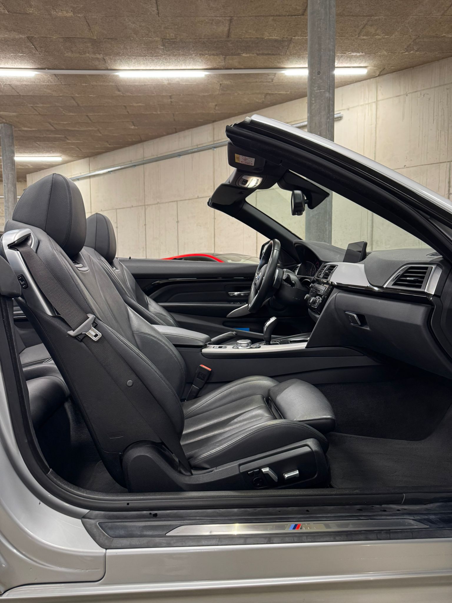 BMW 420d Cabriolet Steptronic M Sport-image-10