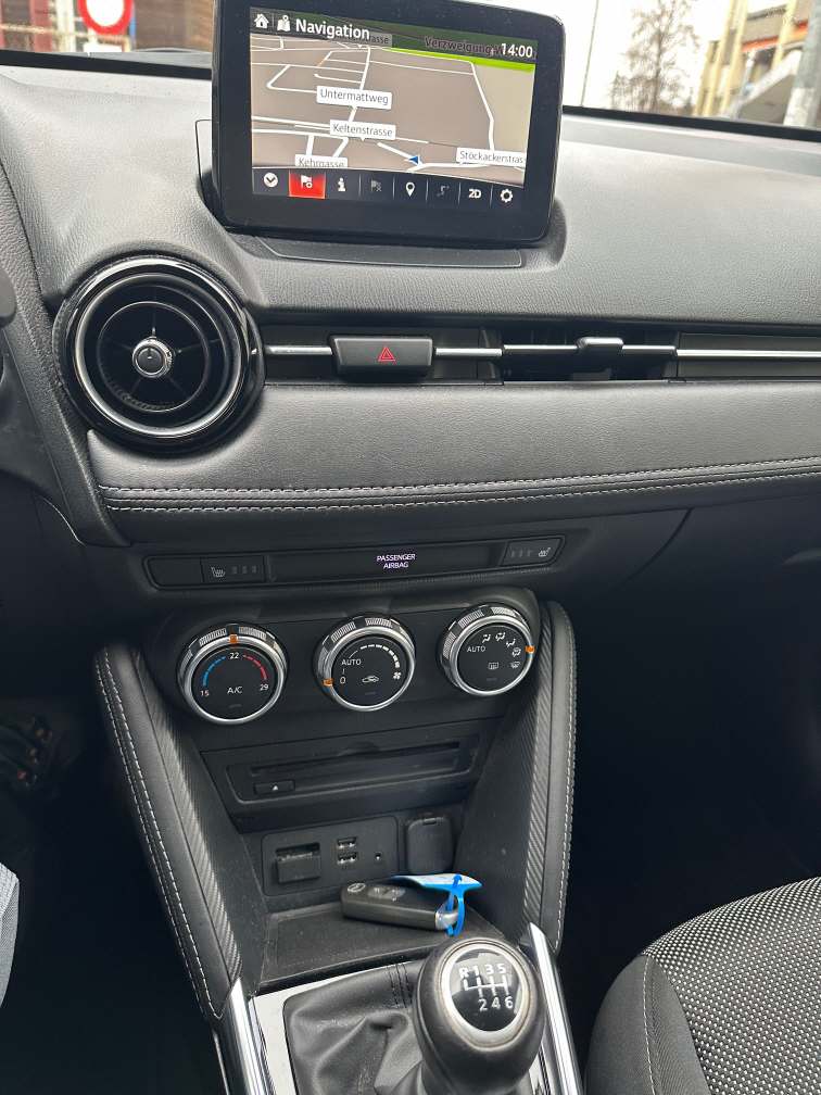 MAZDA 2 1.5 115 Revolution-image-9