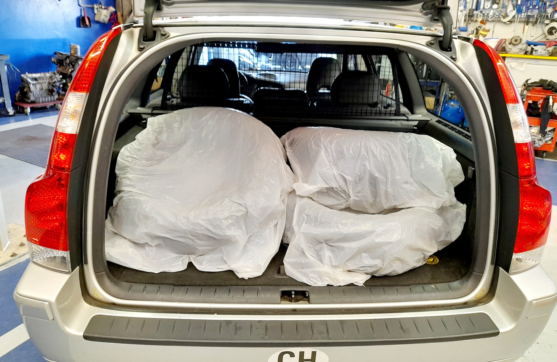 VOLVO V70 D5 Momentum-image-9