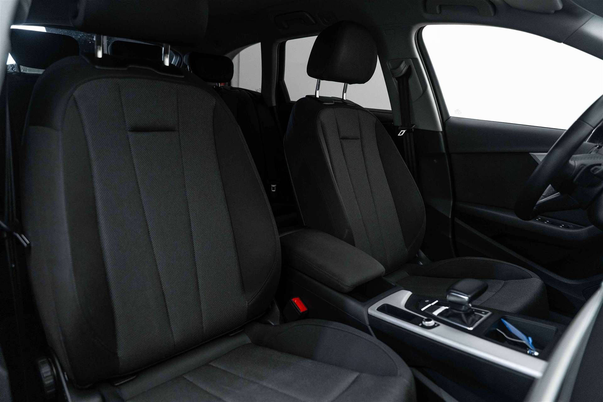 AUDI A4 Avant 35 TFSI S-tronic Automat-image-11