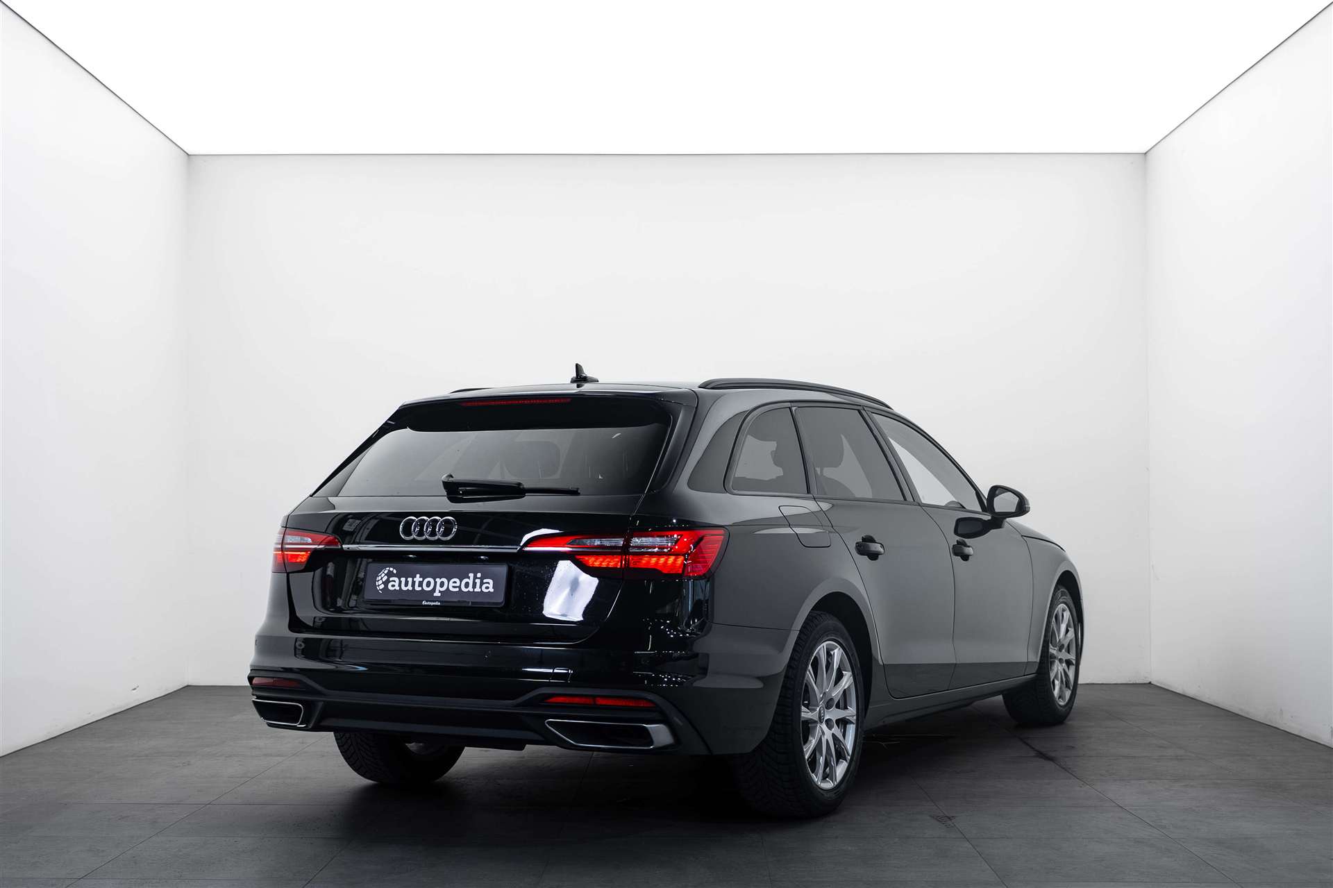 AUDI A4 Avant 35 TFSI S-tronic Automat-image-2