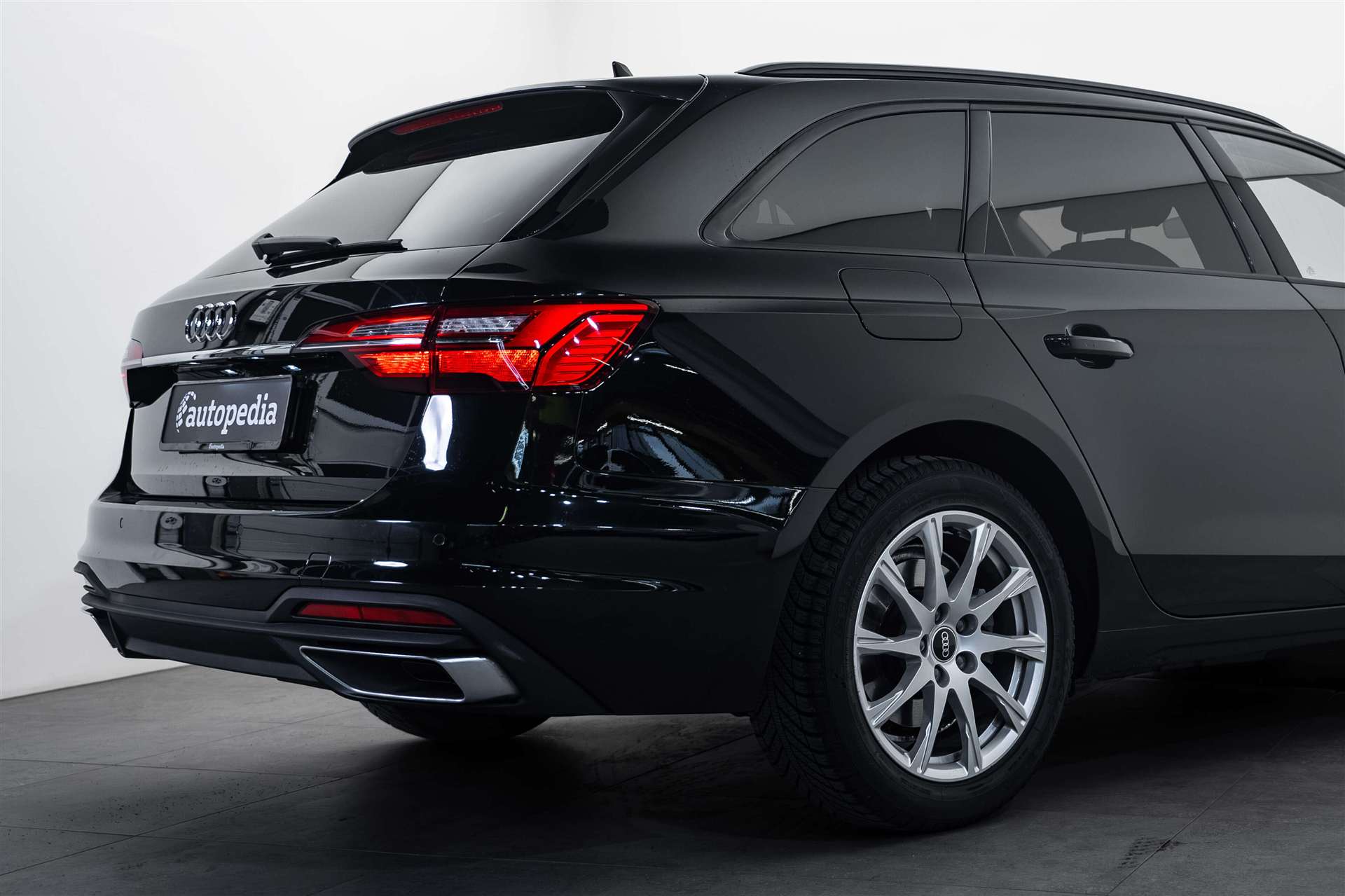 AUDI A4 Avant 35 TFSI S-tronic Automat-image-3