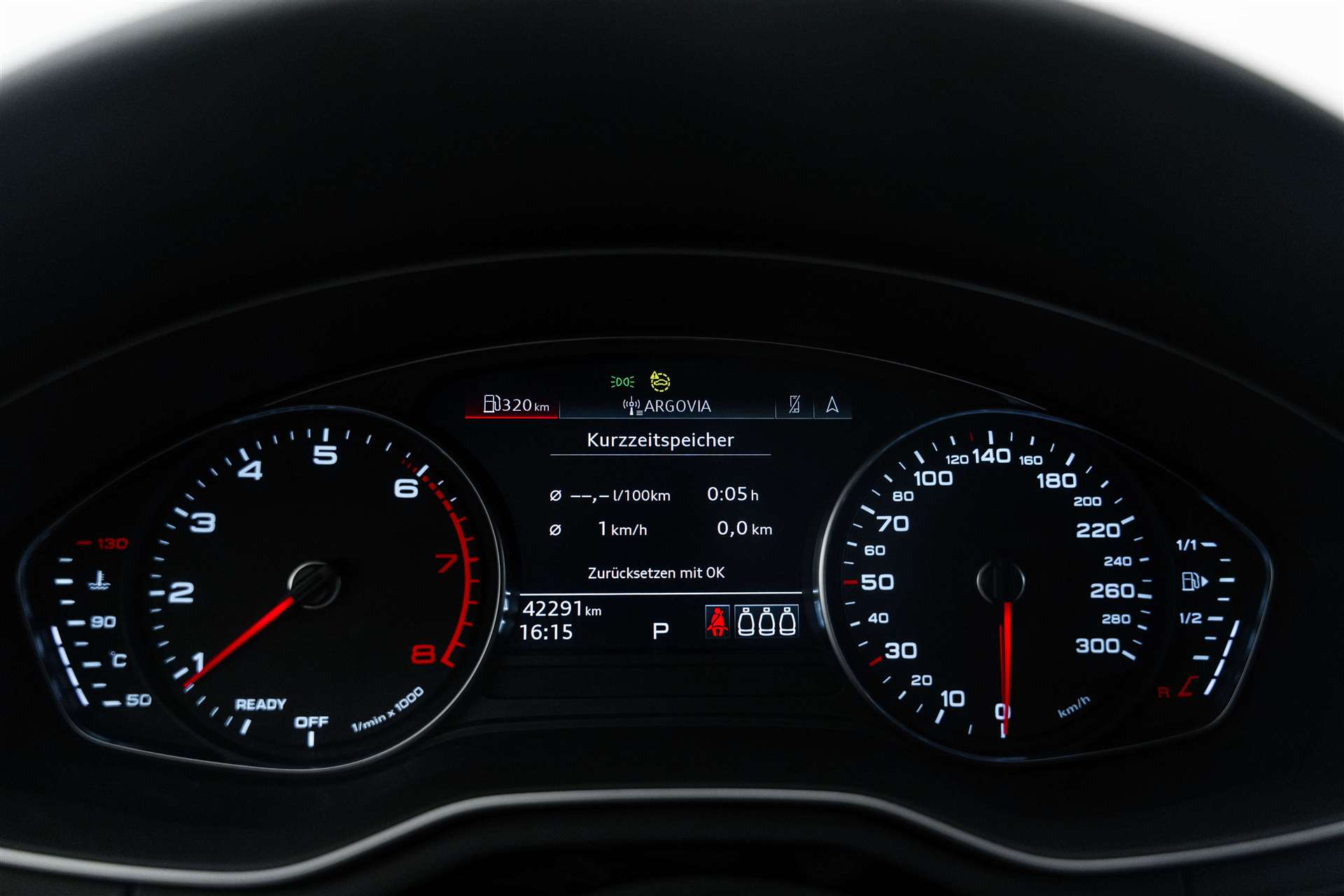 AUDI A4 Avant 35 TFSI S-tronic Automat-image-19