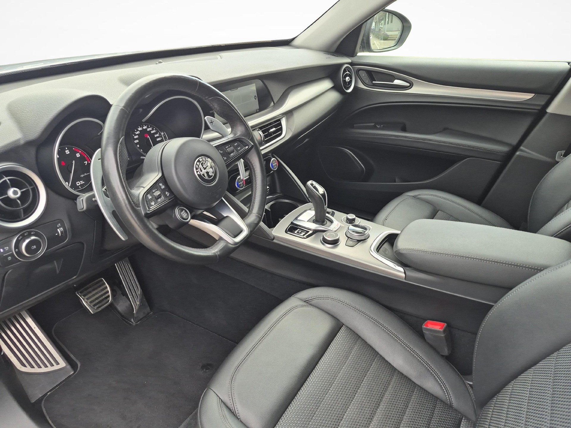 ALFA ROMEO Stelvio 2.0 Q4 Sprint / Jetzt mit attraktivem 1.9% Leasing!-image-12