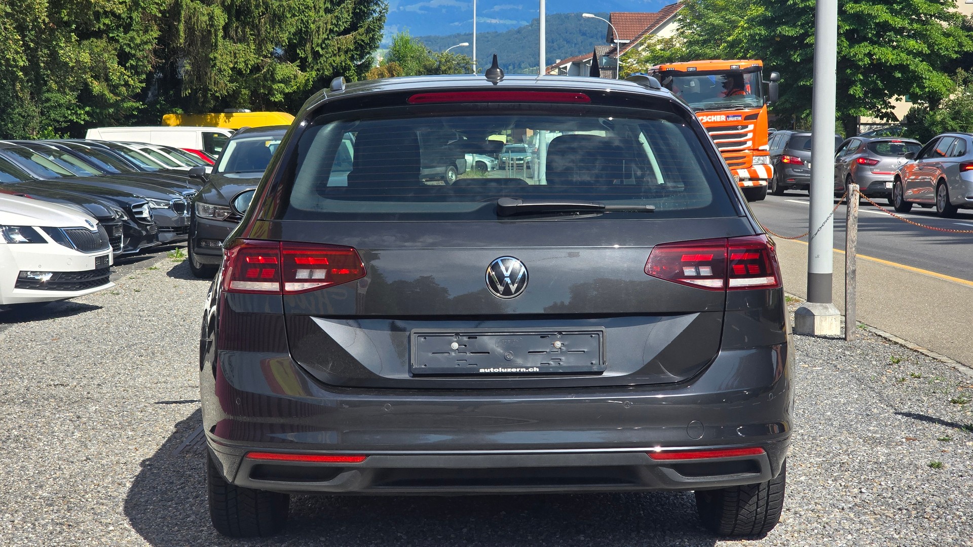 VW Passat 2.0 TDI BMT Business DSG-image-3