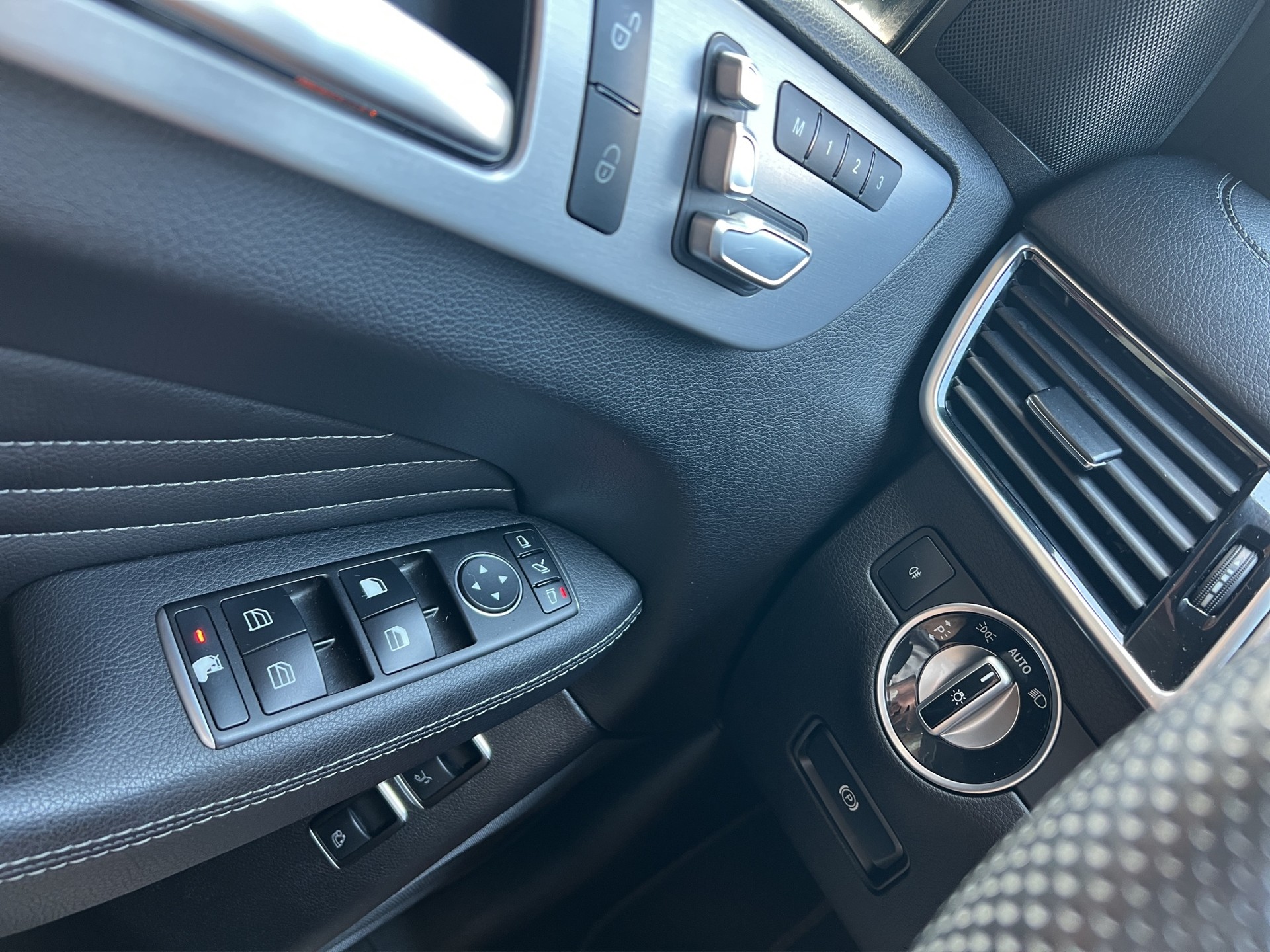 MERCEDES-BENZ GLE Coupé 350 d 4Matic 9G-Tronic-image-9
