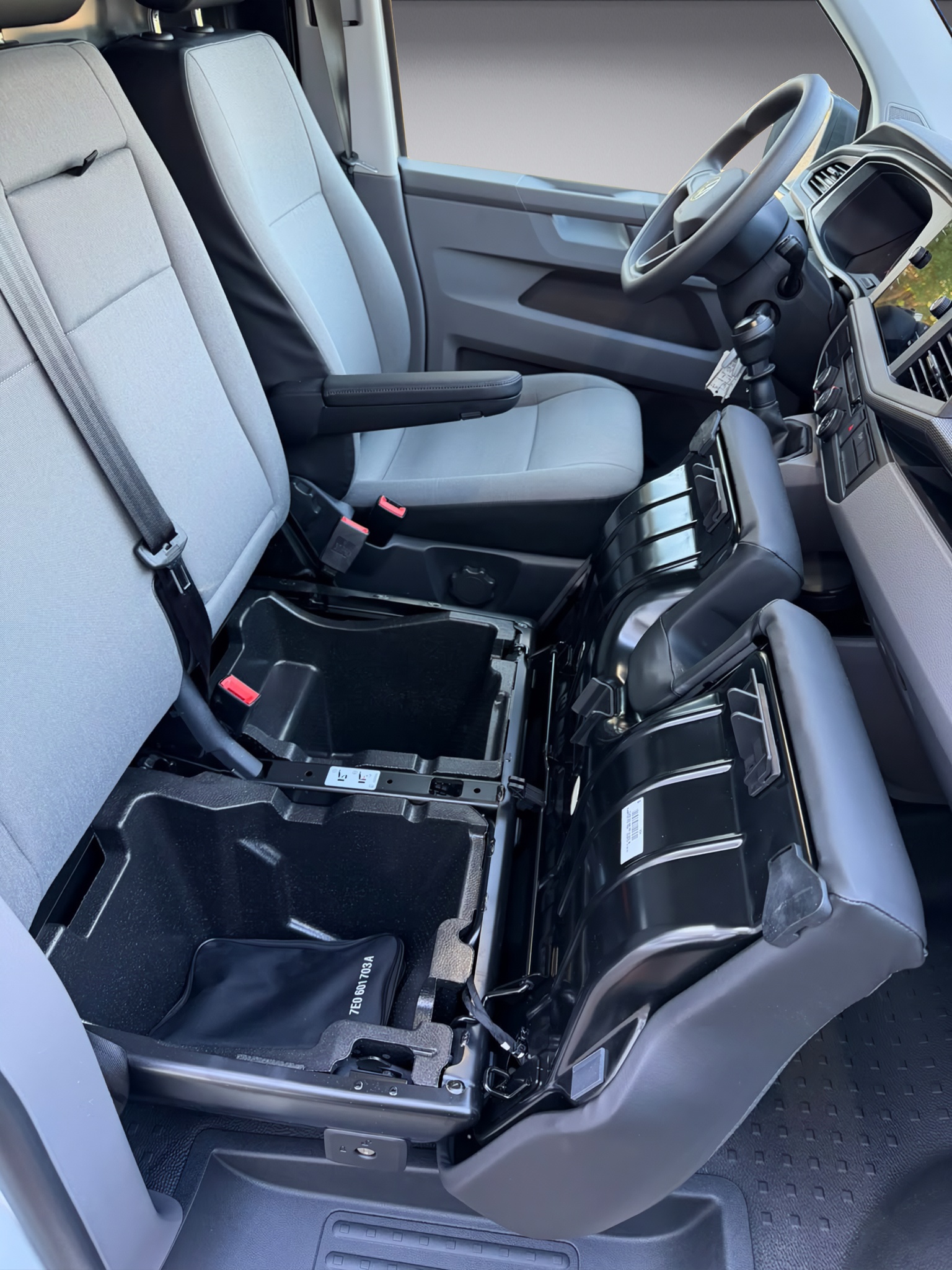 VW T6.1 2.0 TDI Entry * 07.2024 * Klima * 3 Sitzer * Rückfahrkamera *-image-12