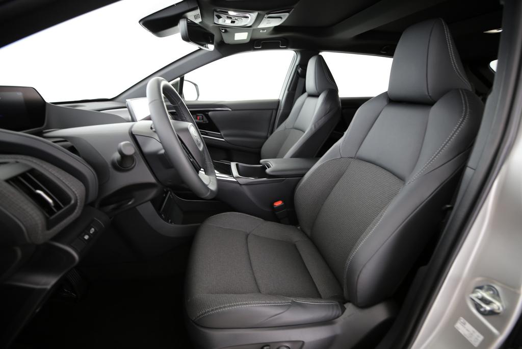 TOYOTA bZ4X Style AWD-image-3