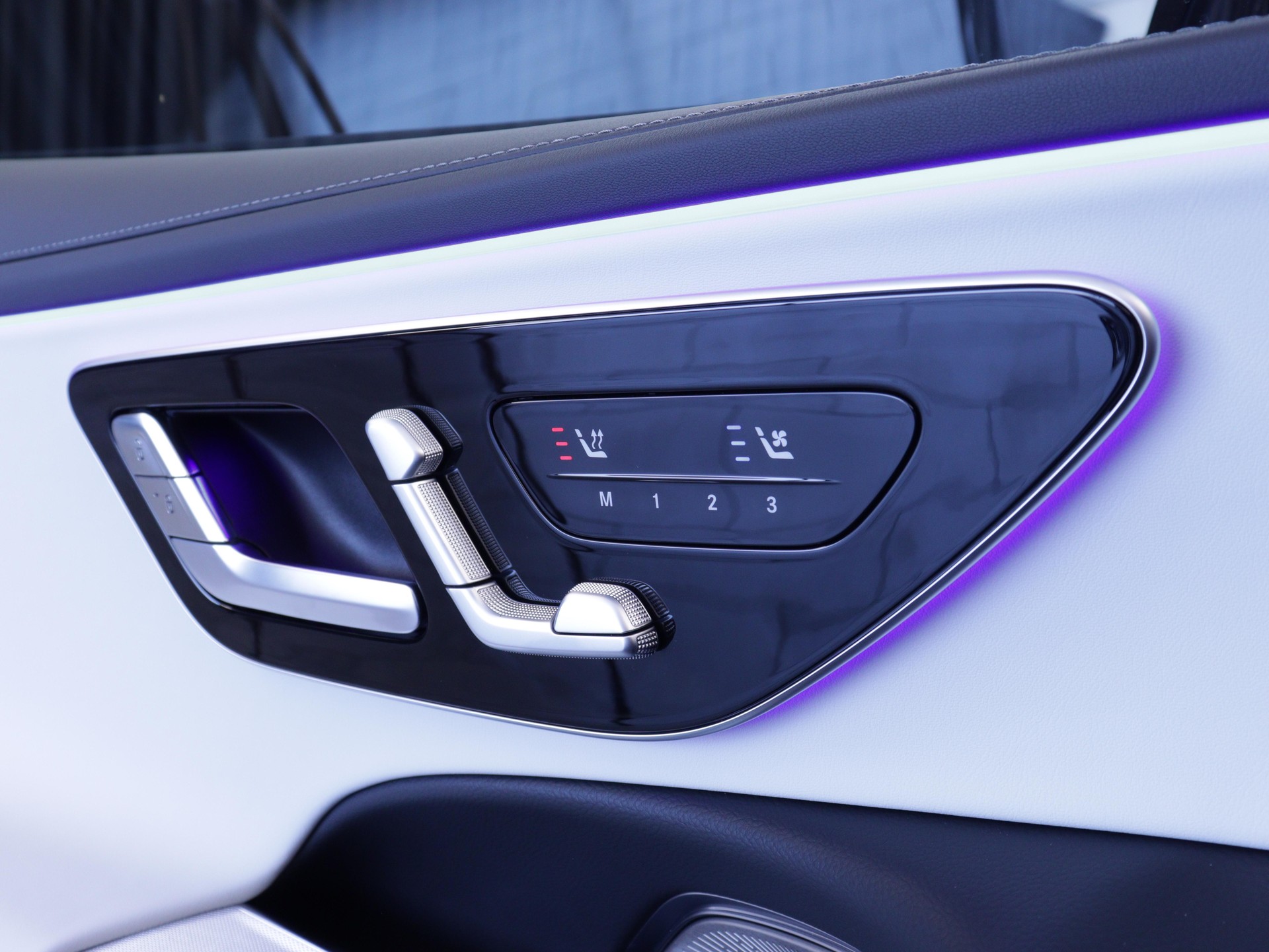 MERCEDES-BENZ E 450 d AMG Line 4matic Kombi-image-9