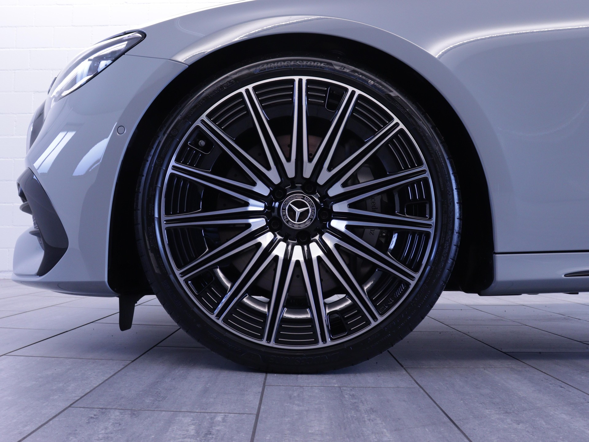MERCEDES-BENZ E 450 d AMG Line 4matic Kombi-image-16