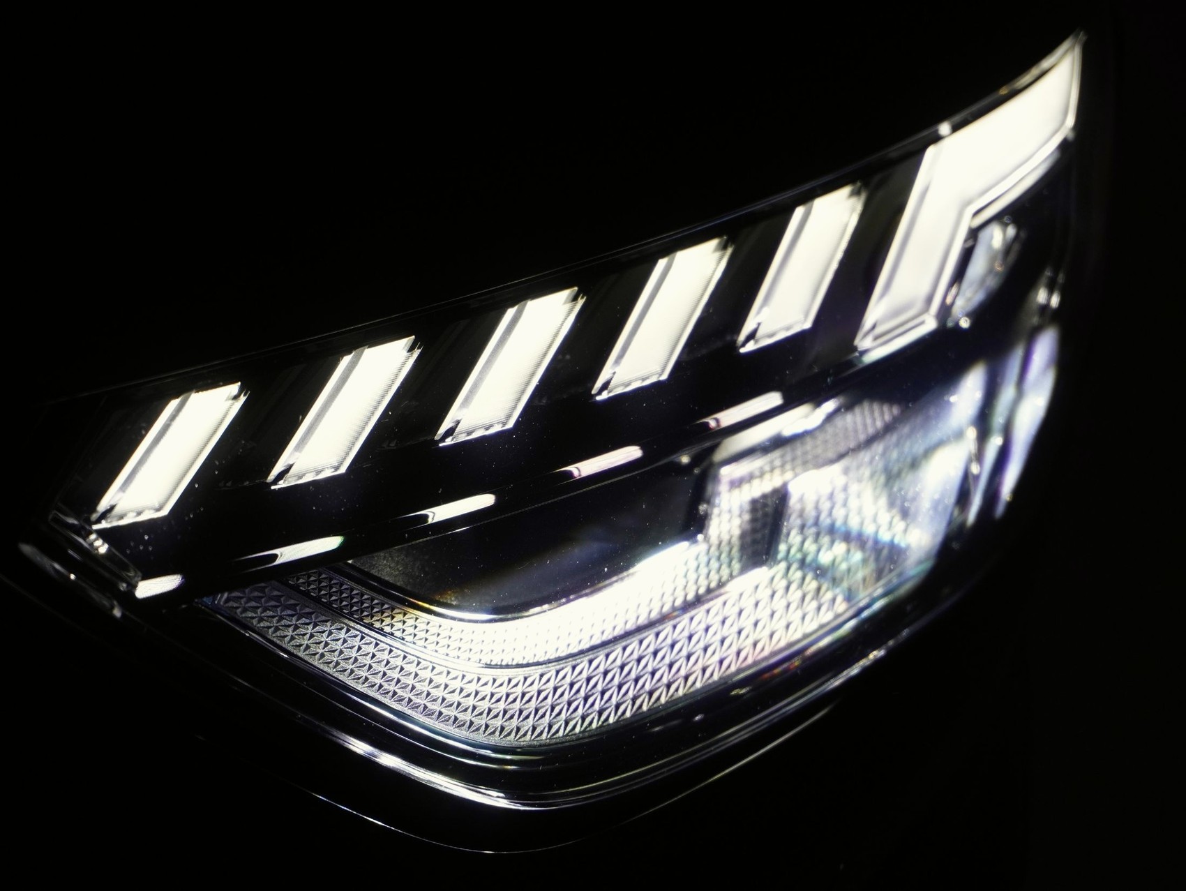 AUDI RS4 Avant 25 year edition quattro ** Audi Werksgarantie bis 12/2029 **-image-7