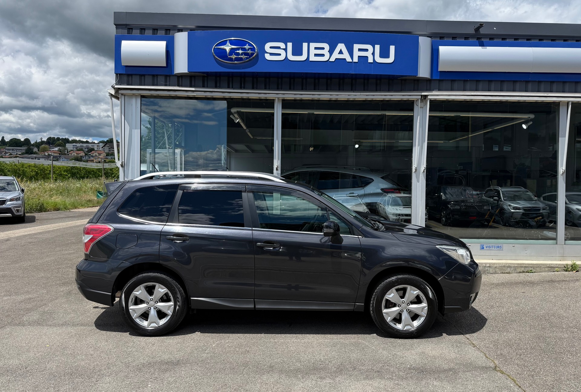 SUBARU Forester 2.0XT Luxury Lineartronic-image-2