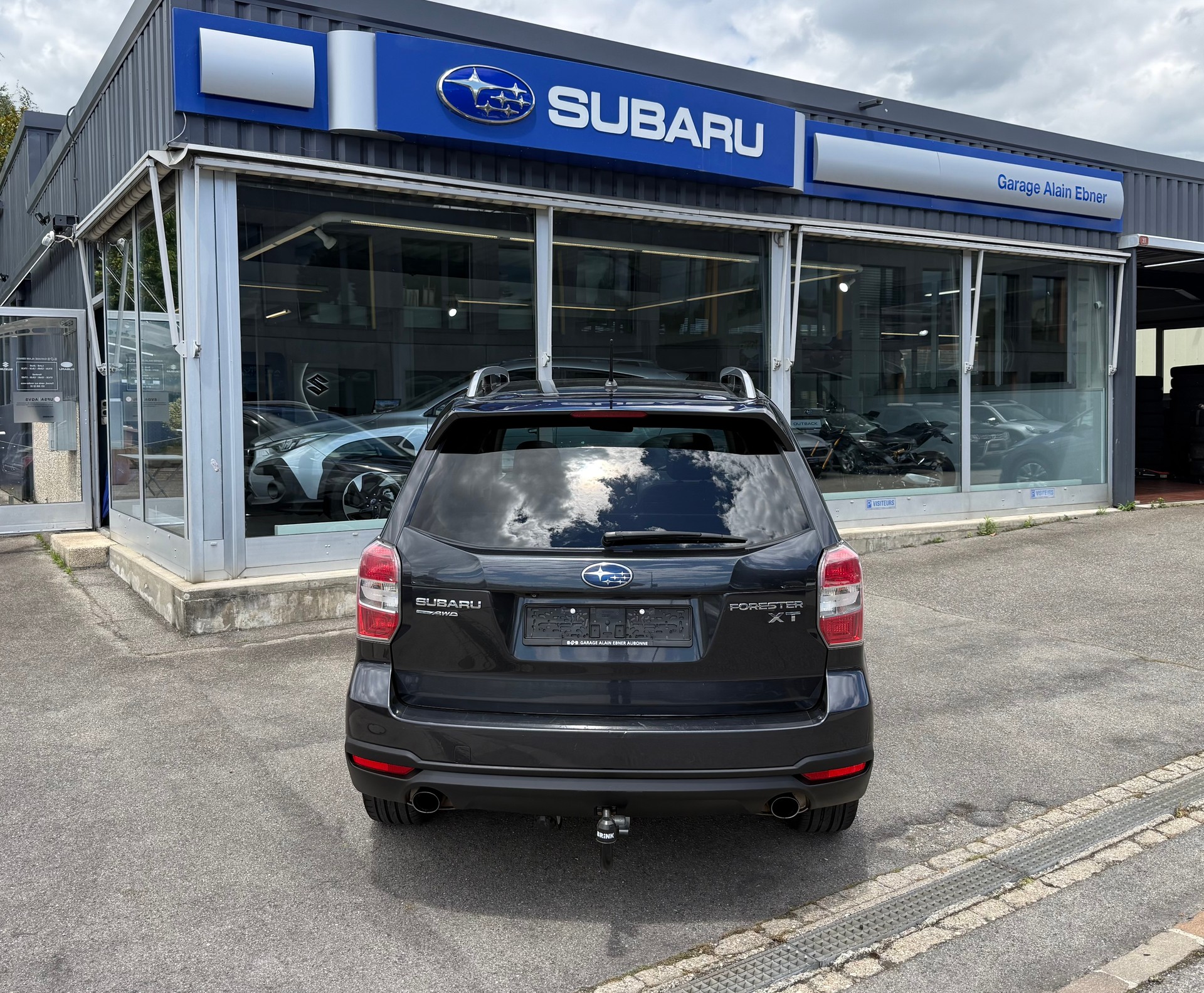 SUBARU Forester 2.0XT Luxury Lineartronic-image-4