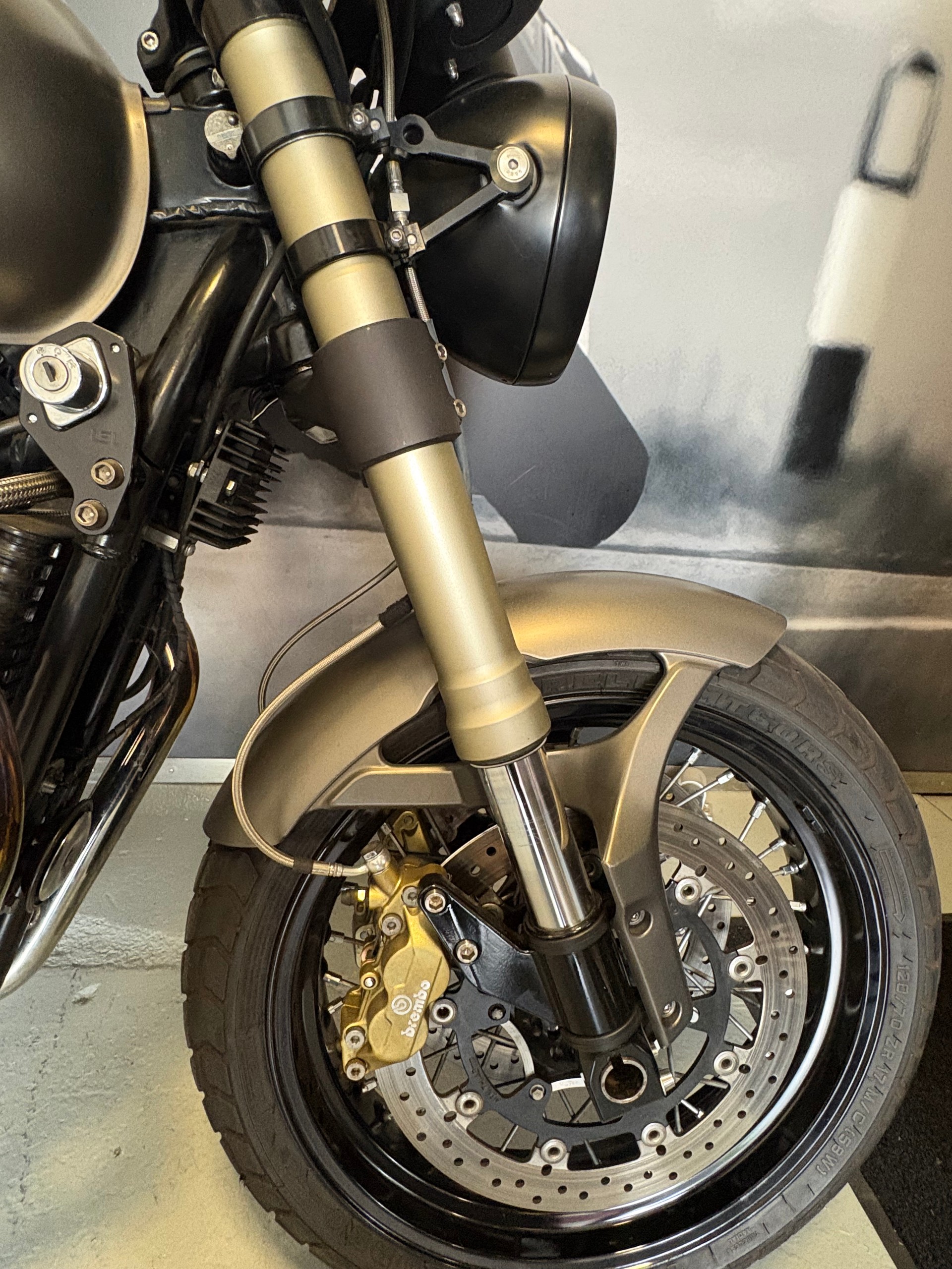 TRIUMPH Thruxton-image-8