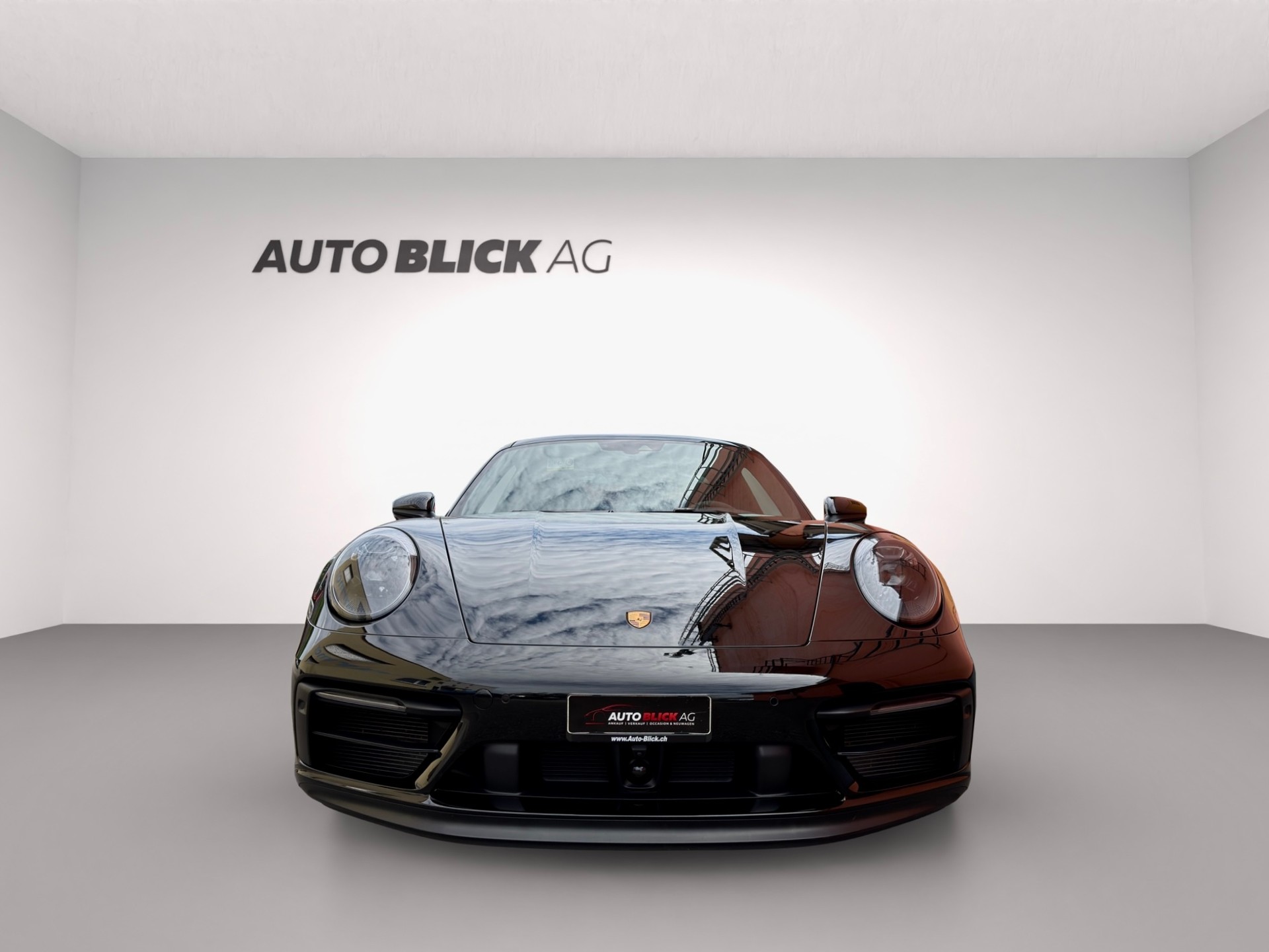 PORSCHE 911 Carrera GTS-image-2