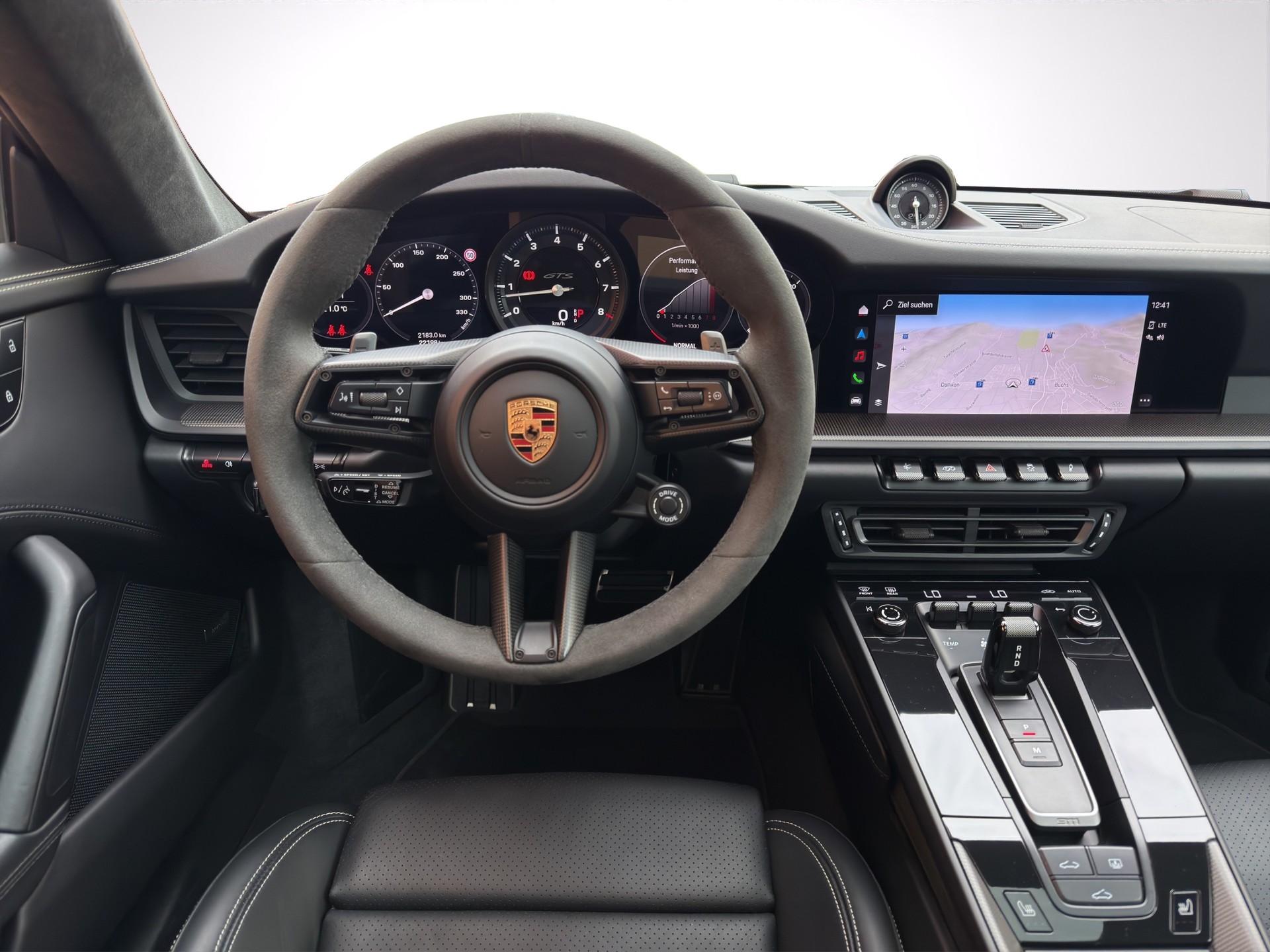 PORSCHE 911 Carrera GTS-image-11