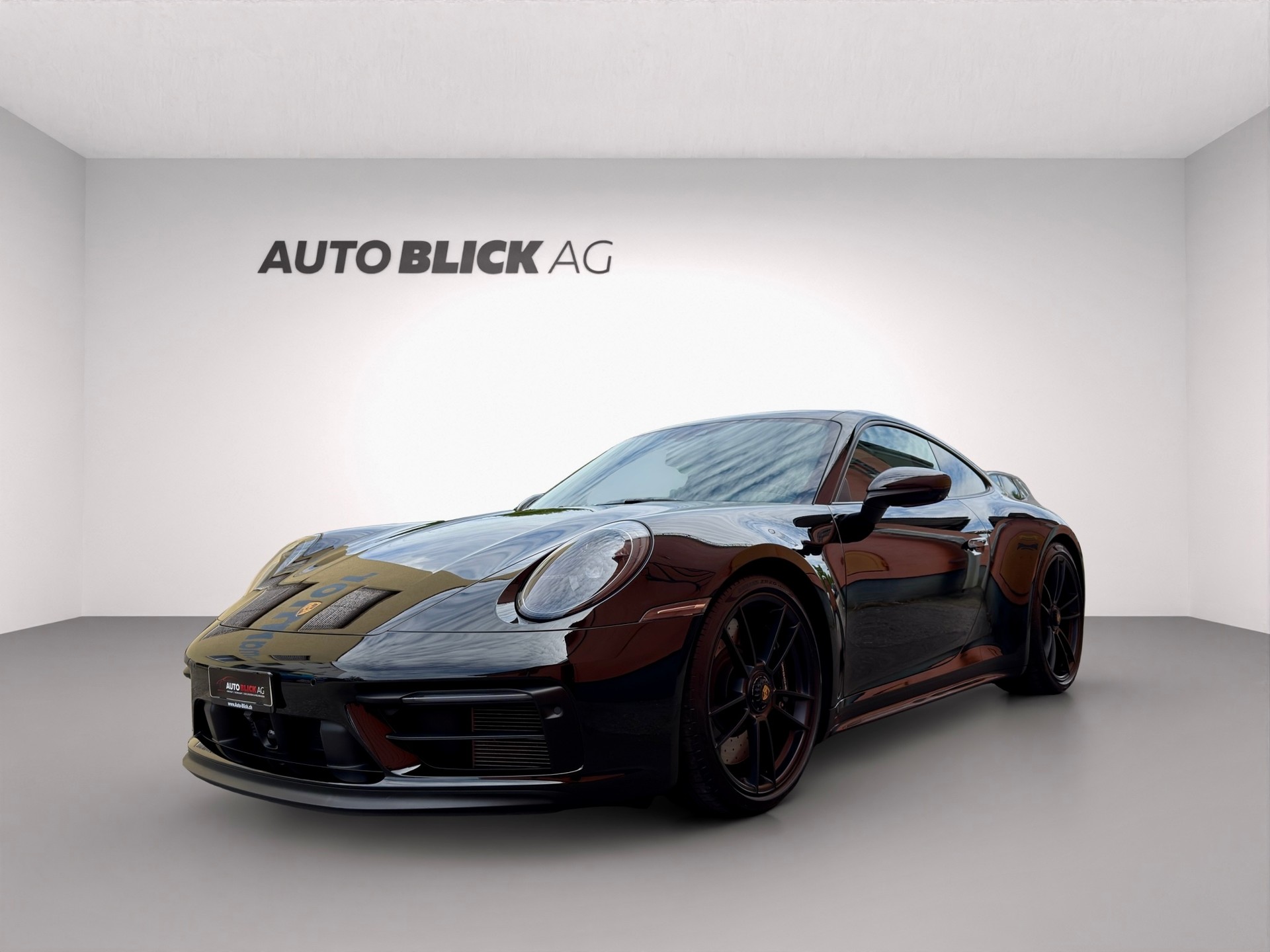 PORSCHE 911 Carrera GTS-image-0