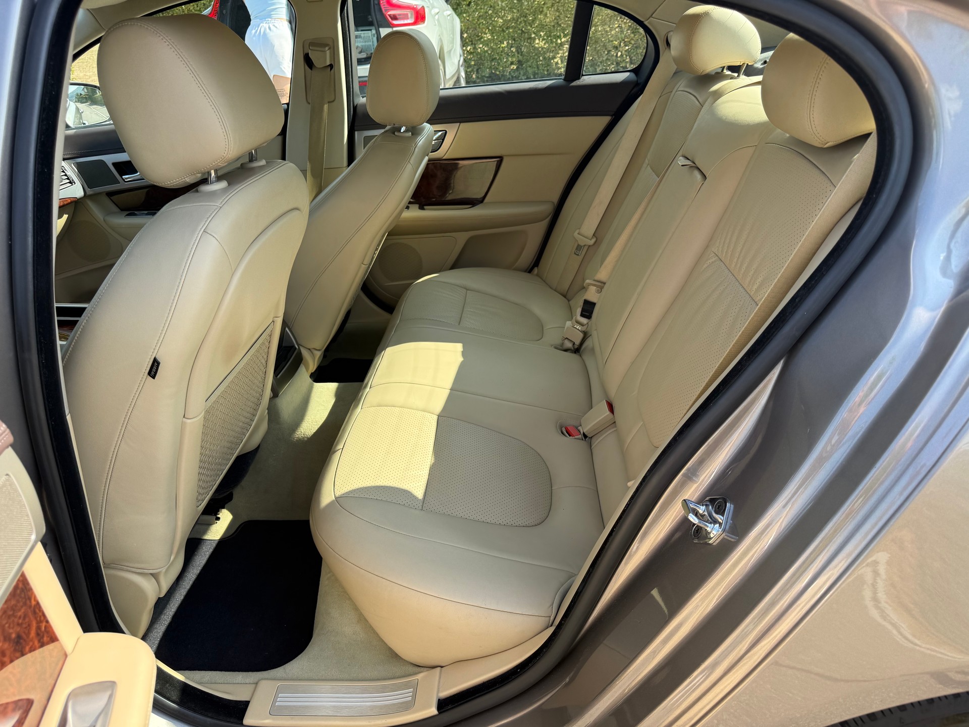 JAGUAR XF 4.2 V8 S/C-image-7