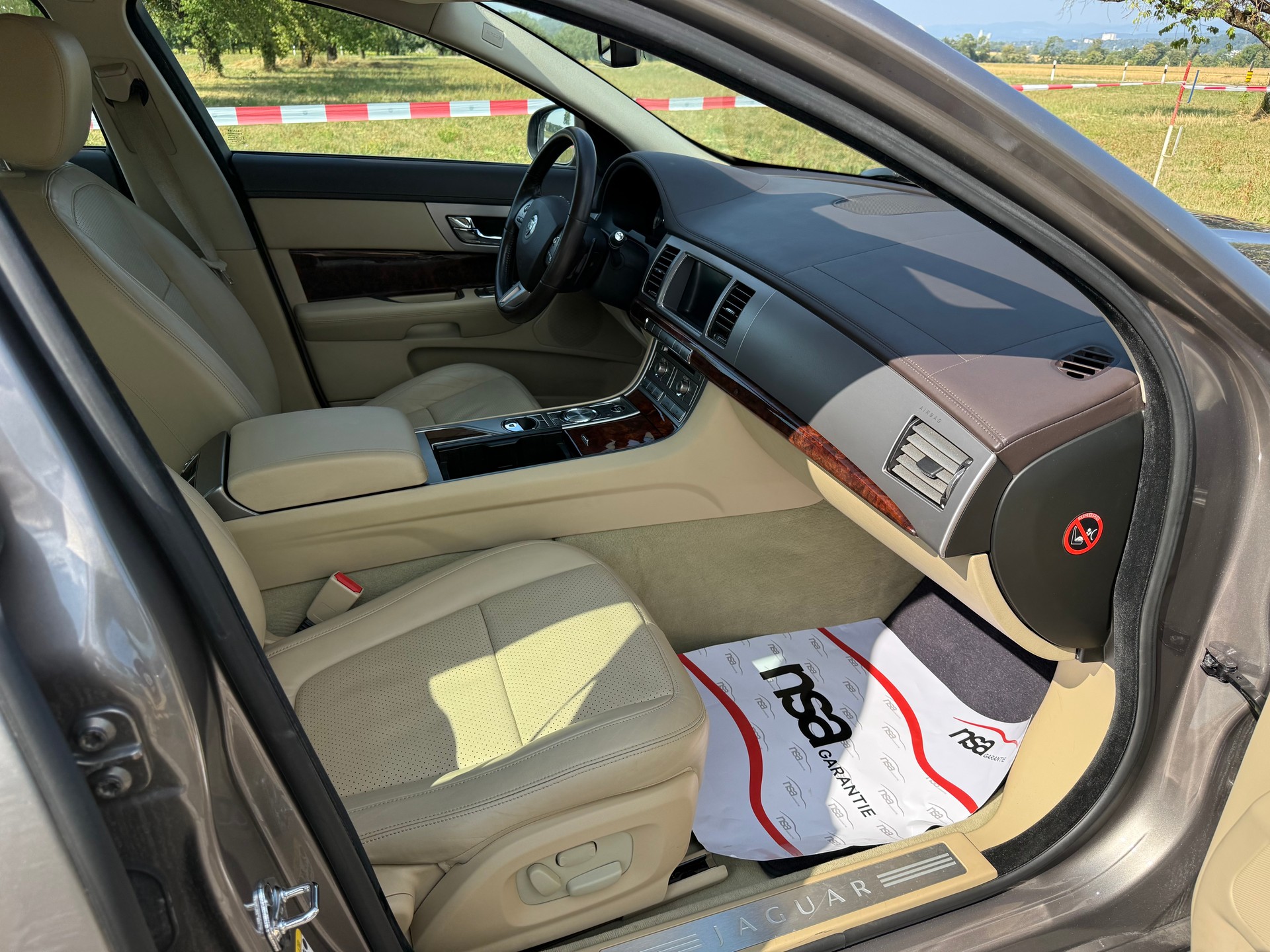 JAGUAR XF 4.2 V8 S/C-image-8