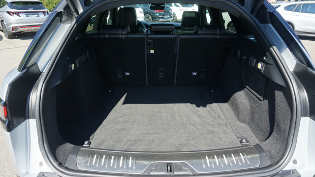 LAND ROVER RR Velar R-Dyn. P 300 HSE-image-7