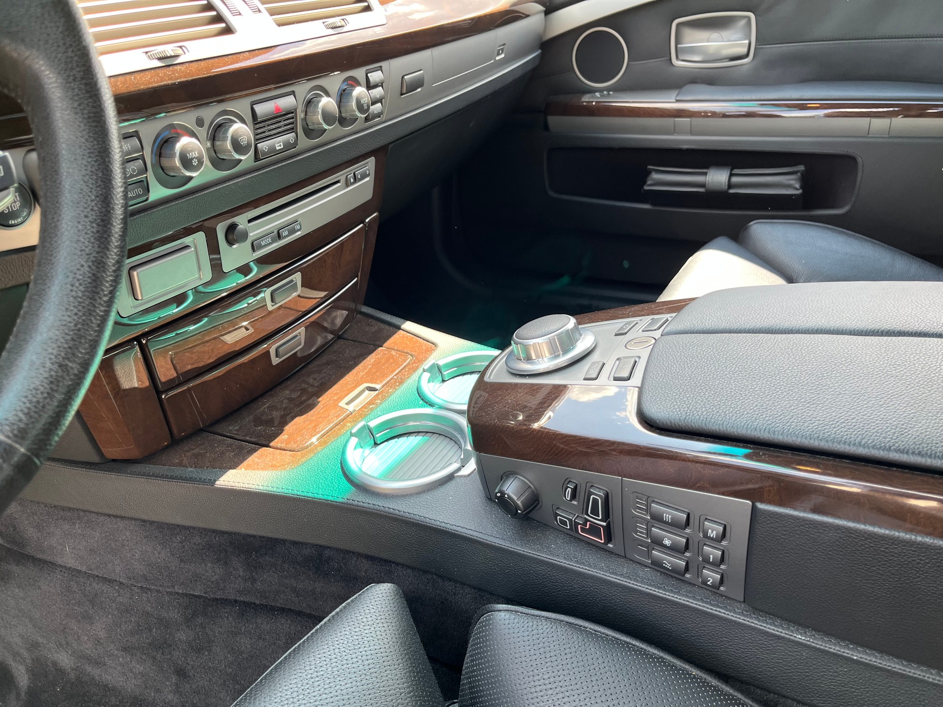 BMW 760Li V12-image-4