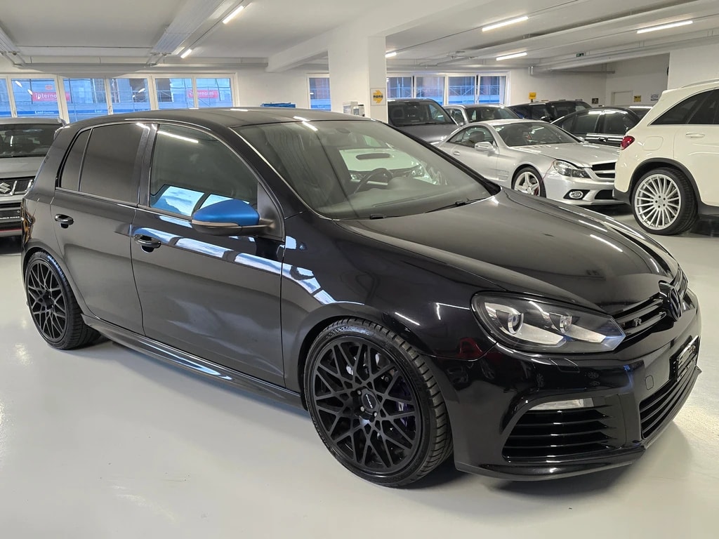 VW Golf 2.0 TSI R 4Motion-image-5