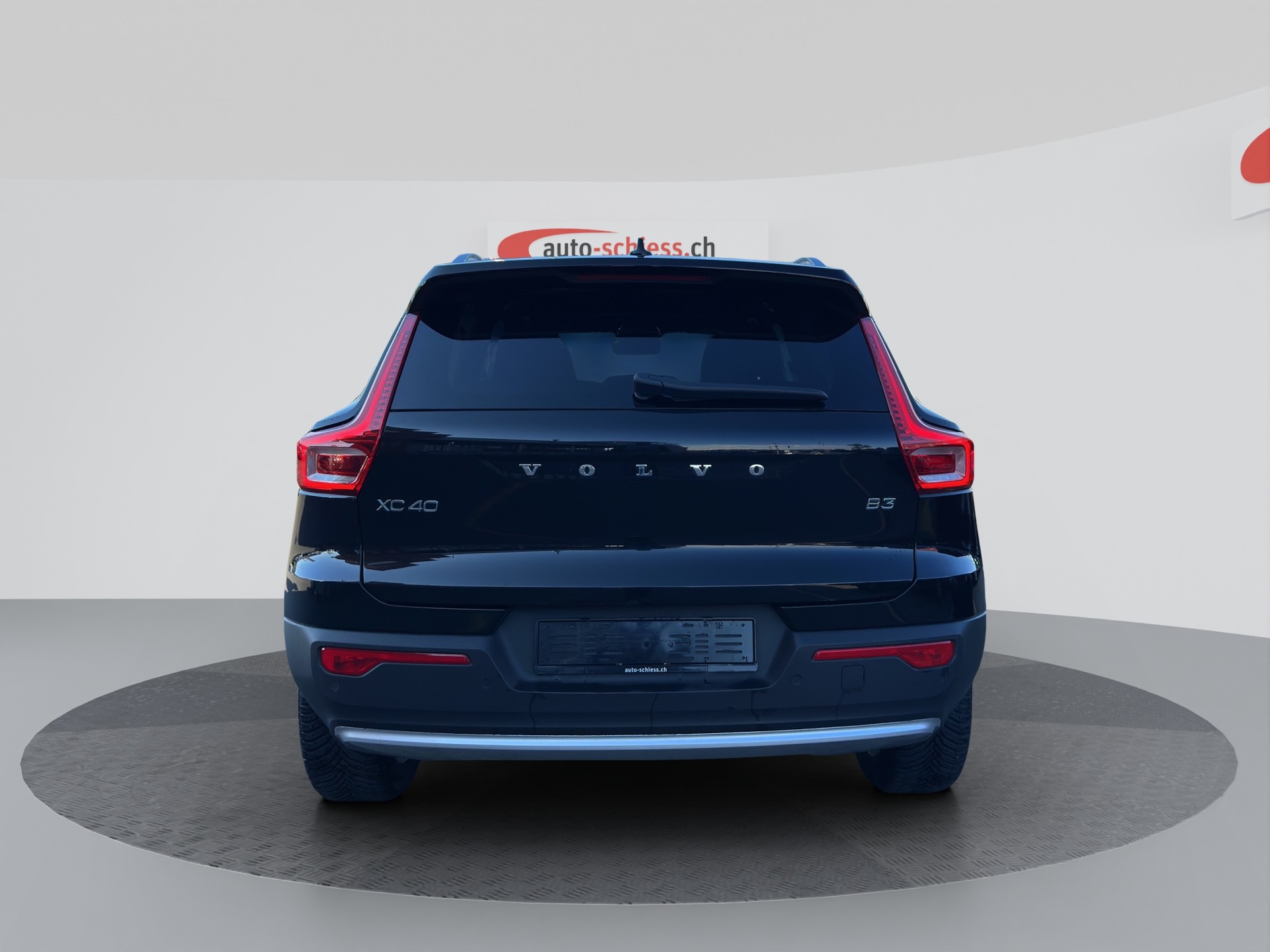 VOLVO XC40 B3 Benzin Mild Hybrid Core DCT-image-3