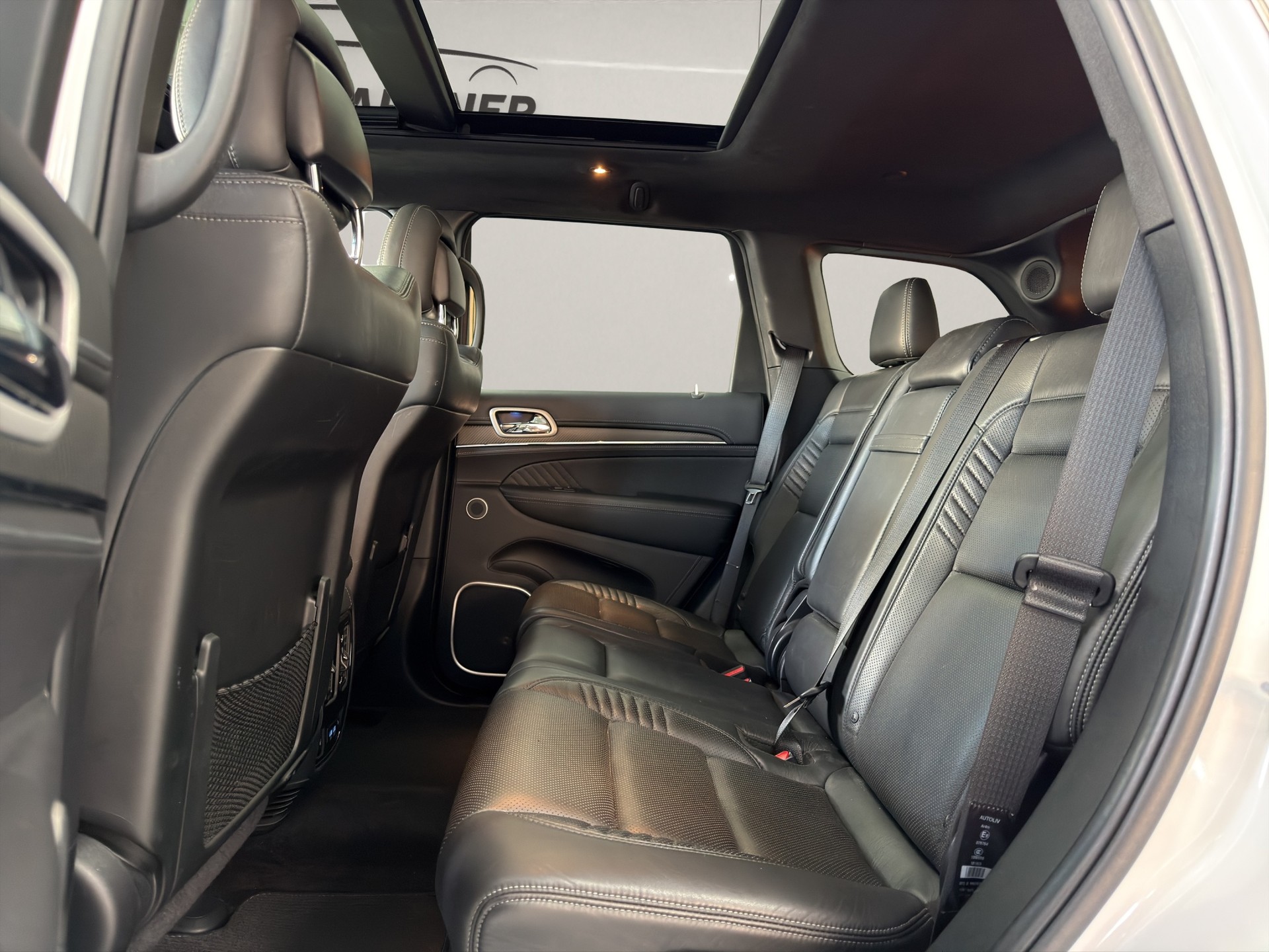 JEEP Grand Cherokee 6.4 V8 HEMI SRT8 Automatic-image-6
