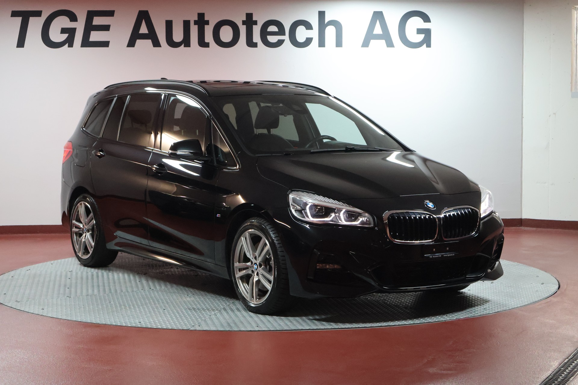 BMW 220d xDrive Gran Tourer Steptronic M Sport-image-2