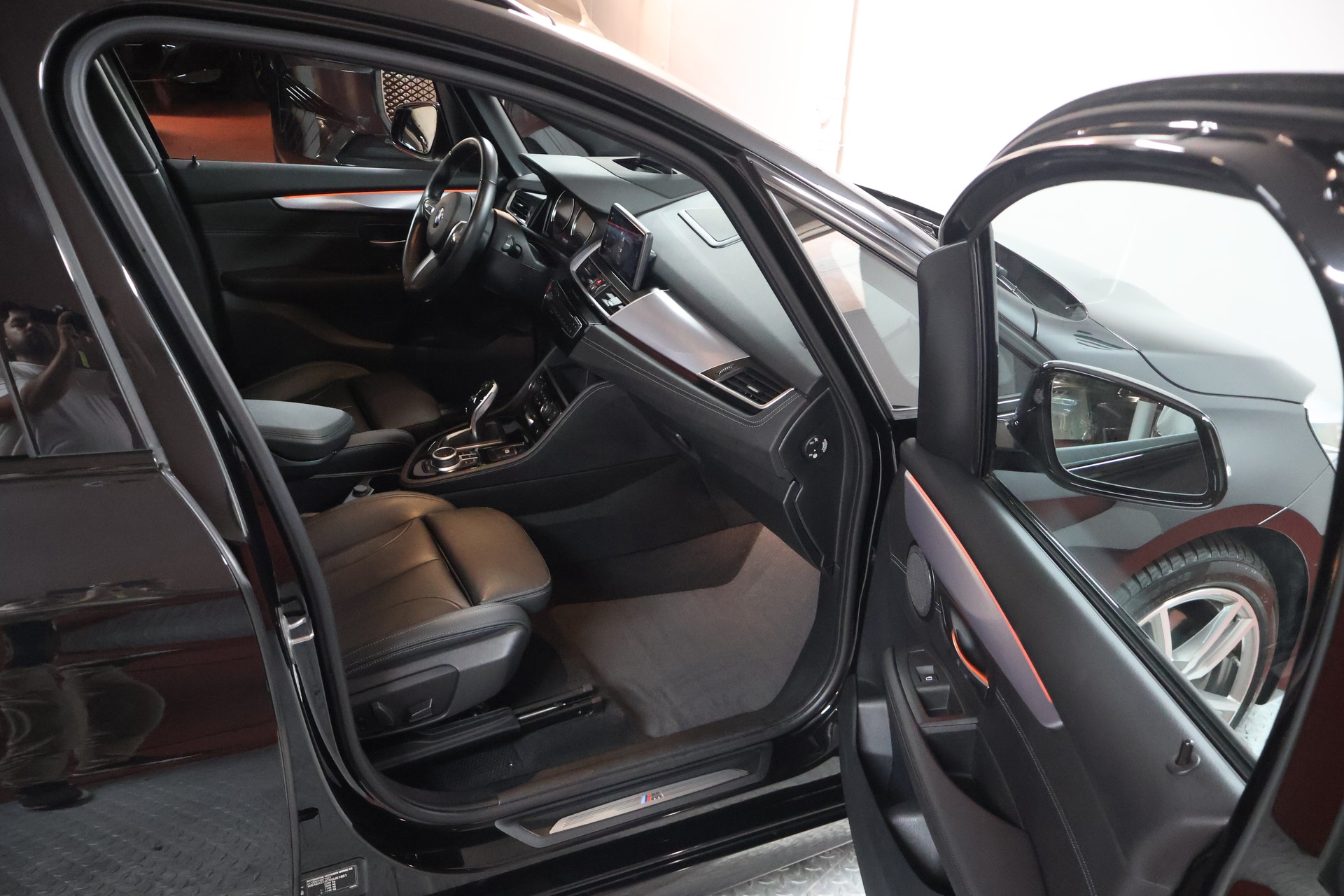 BMW 220d xDrive Gran Tourer Steptronic M Sport-image-16
