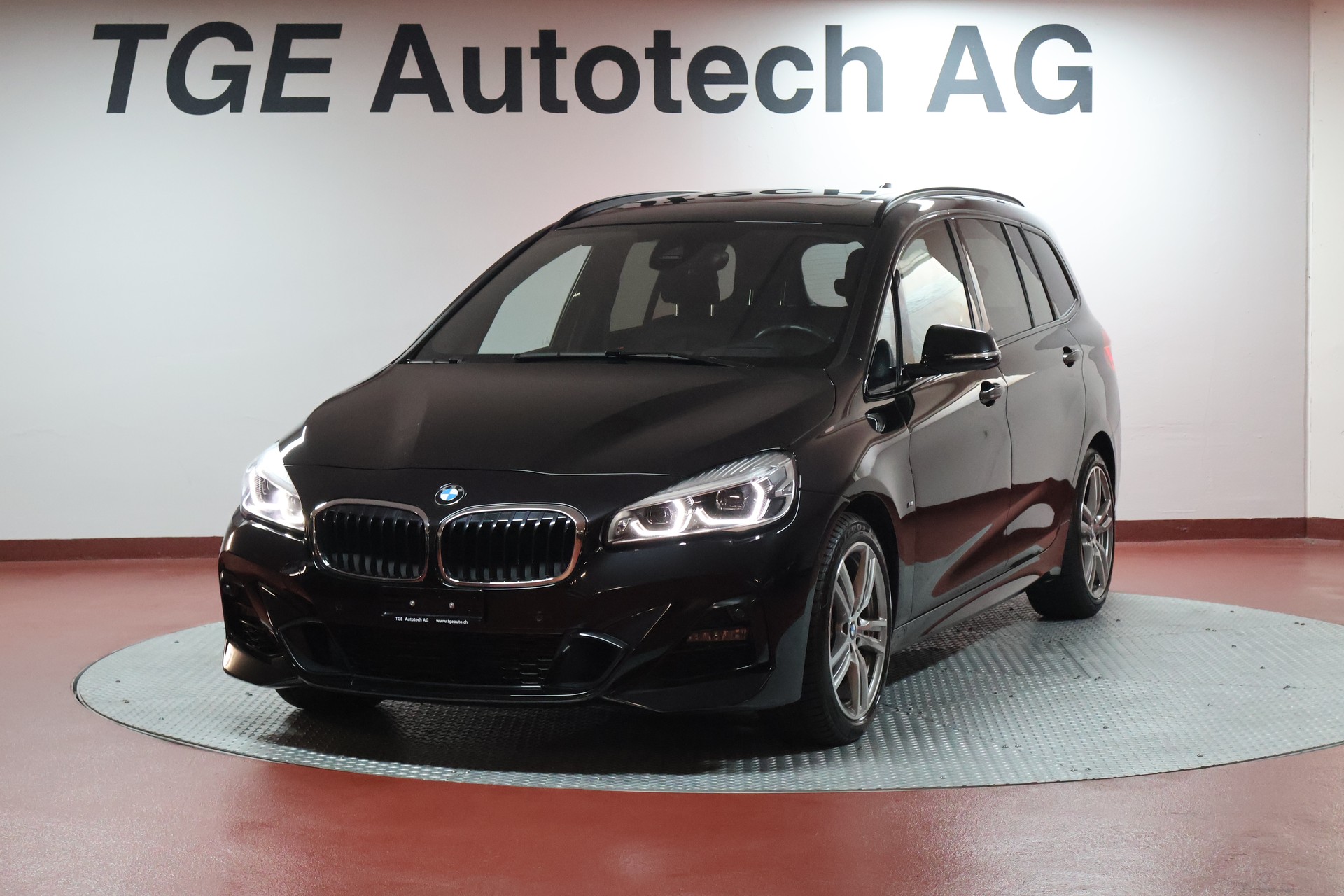 BMW 220d xDrive Gran Tourer Steptronic M Sport-image-0