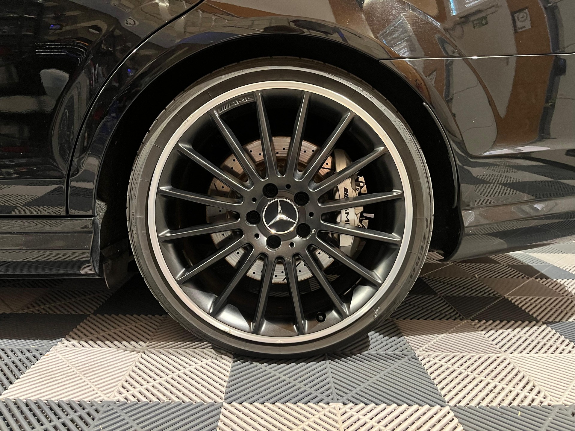 MERCEDES-BENZ C 63 AMG Avantgarde 7G-Tronic-image-23