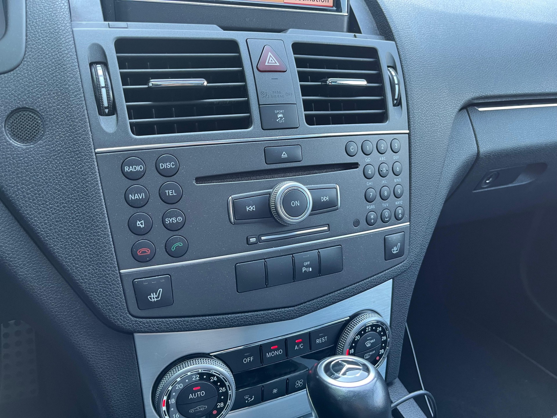 MERCEDES-BENZ C 63 AMG Avantgarde 7G-Tronic-image-18