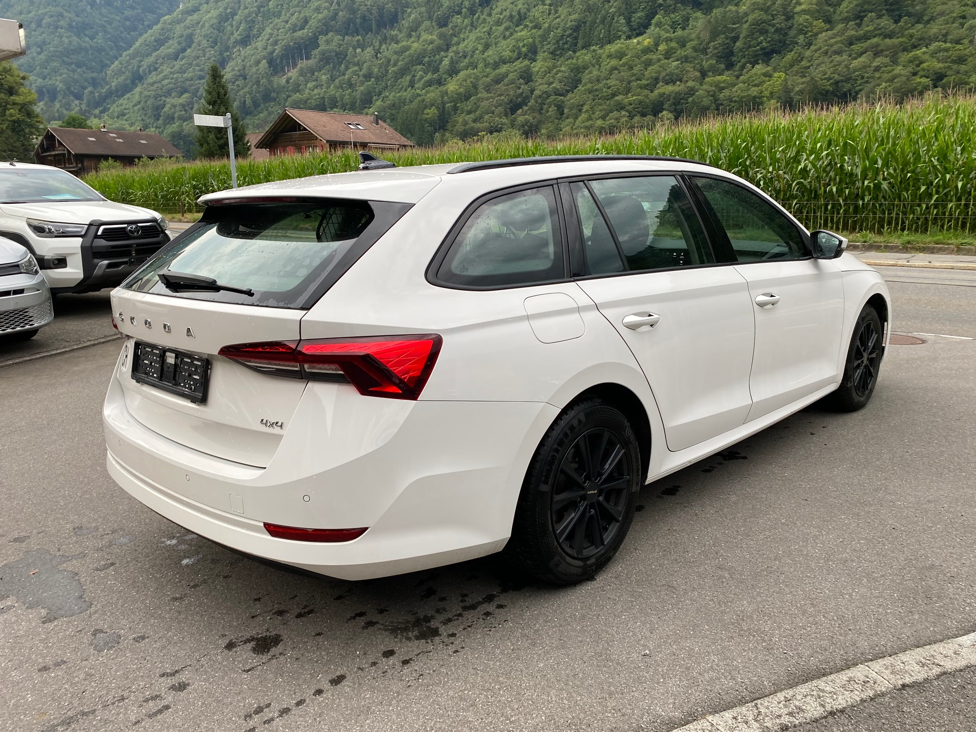 SKODA Octavia Combi 2.0 TDI DSG Ambition 4x4-image-14