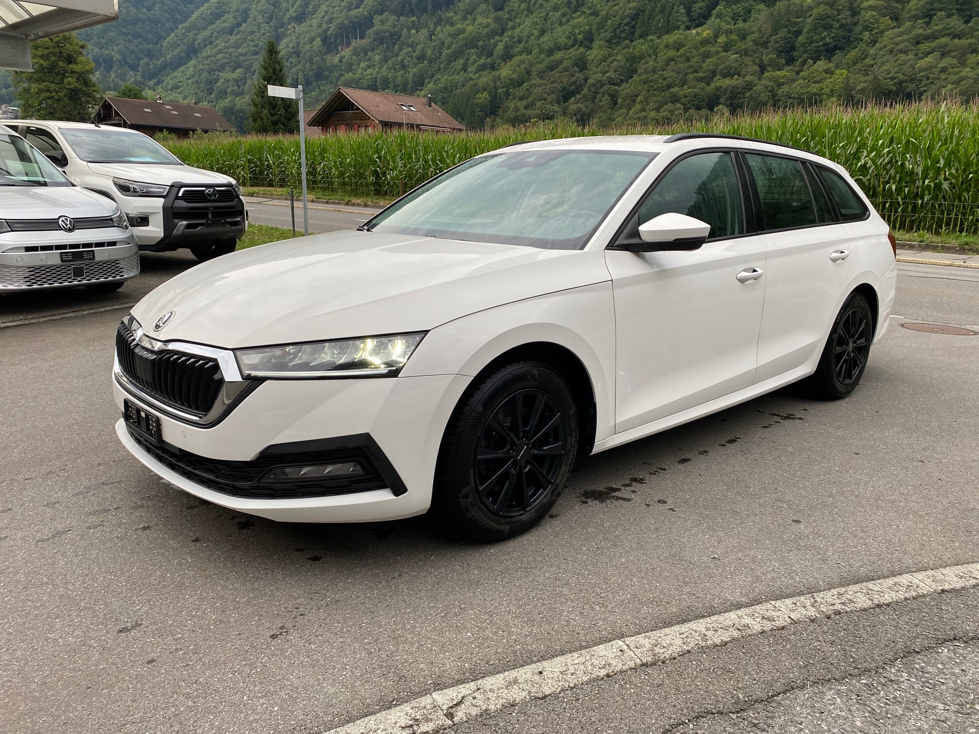 SKODA Octavia Combi 2.0 TDI DSG Ambition 4x4-image-1