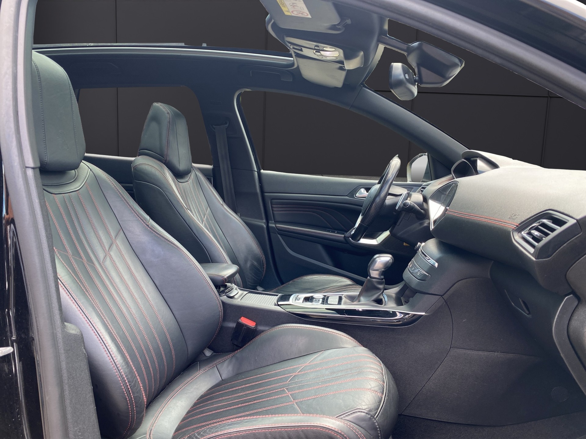 PEUGEOT 308 SW 2.0 BlueHDI GT Automatic-image-14