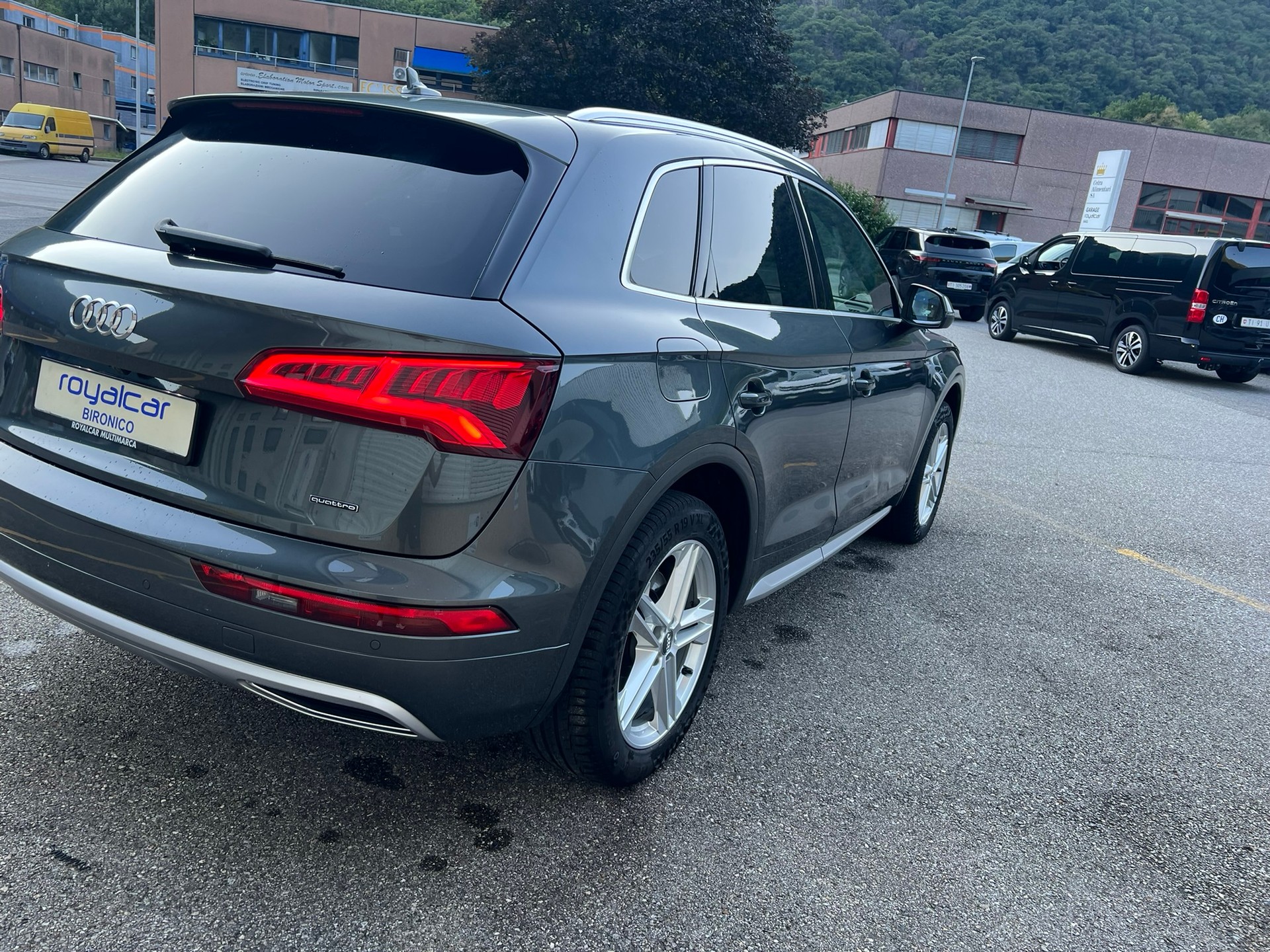 AUDI Q5 2.0 TDI S-LINE sport quattro S-tronic-image-4