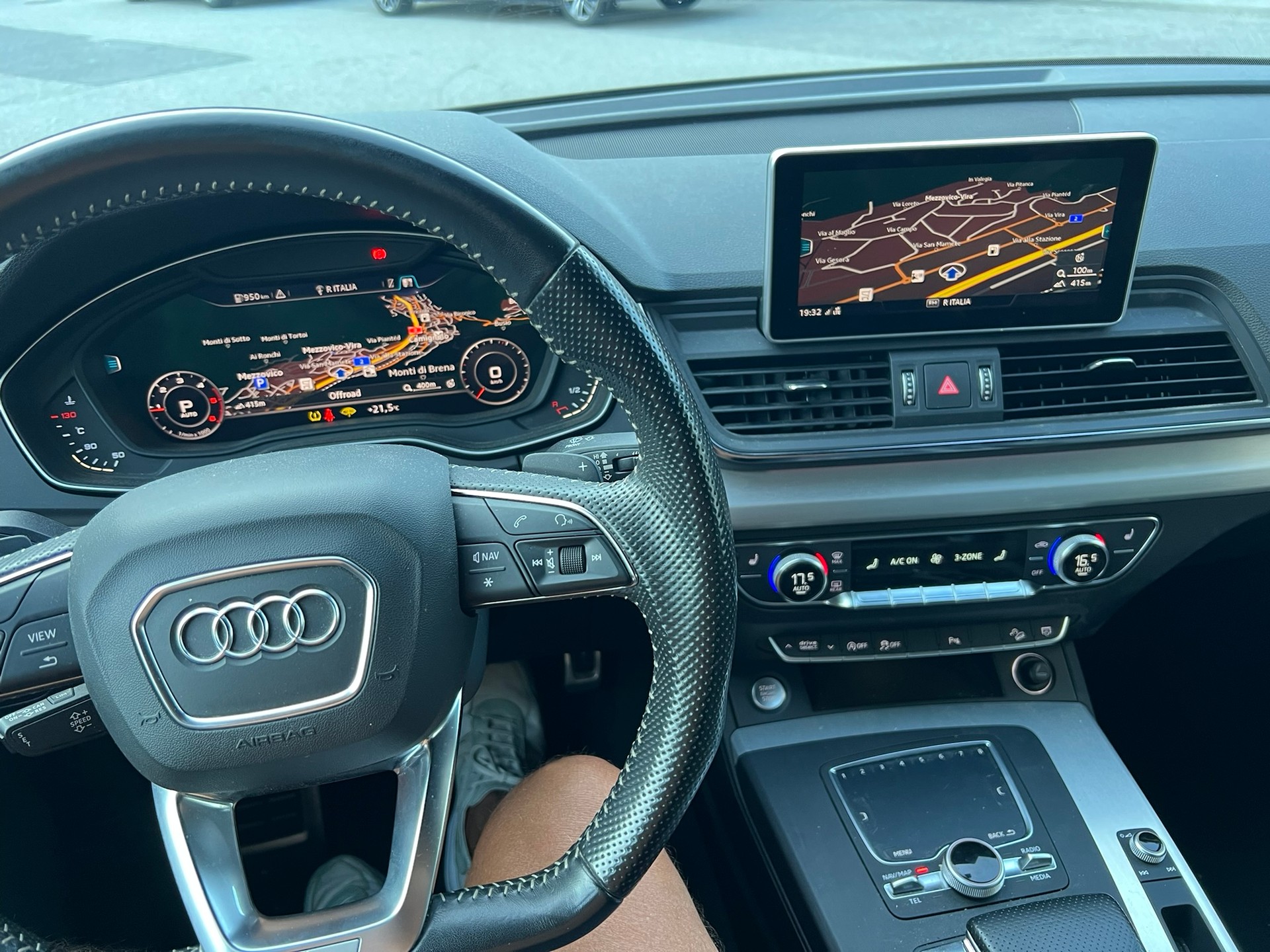 AUDI Q5 2.0 TDI S-LINE sport quattro S-tronic-image-6