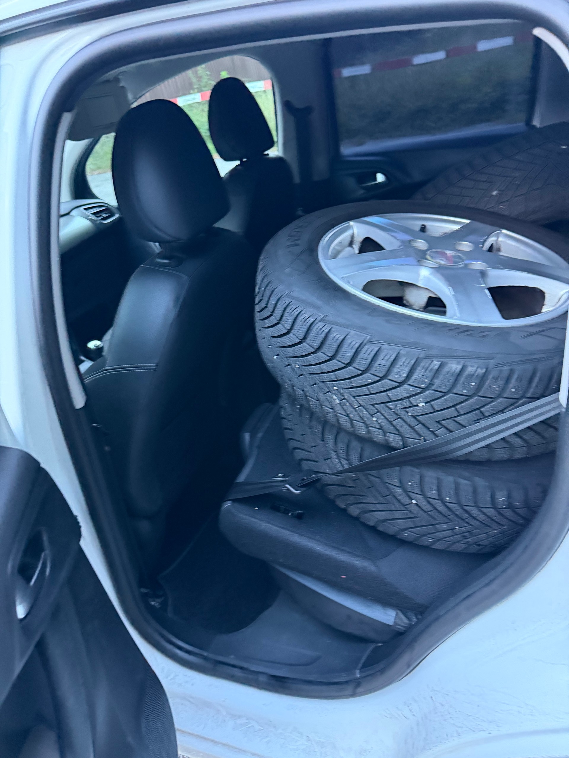 CITROEN C3 1.2i Exclusive-image-8