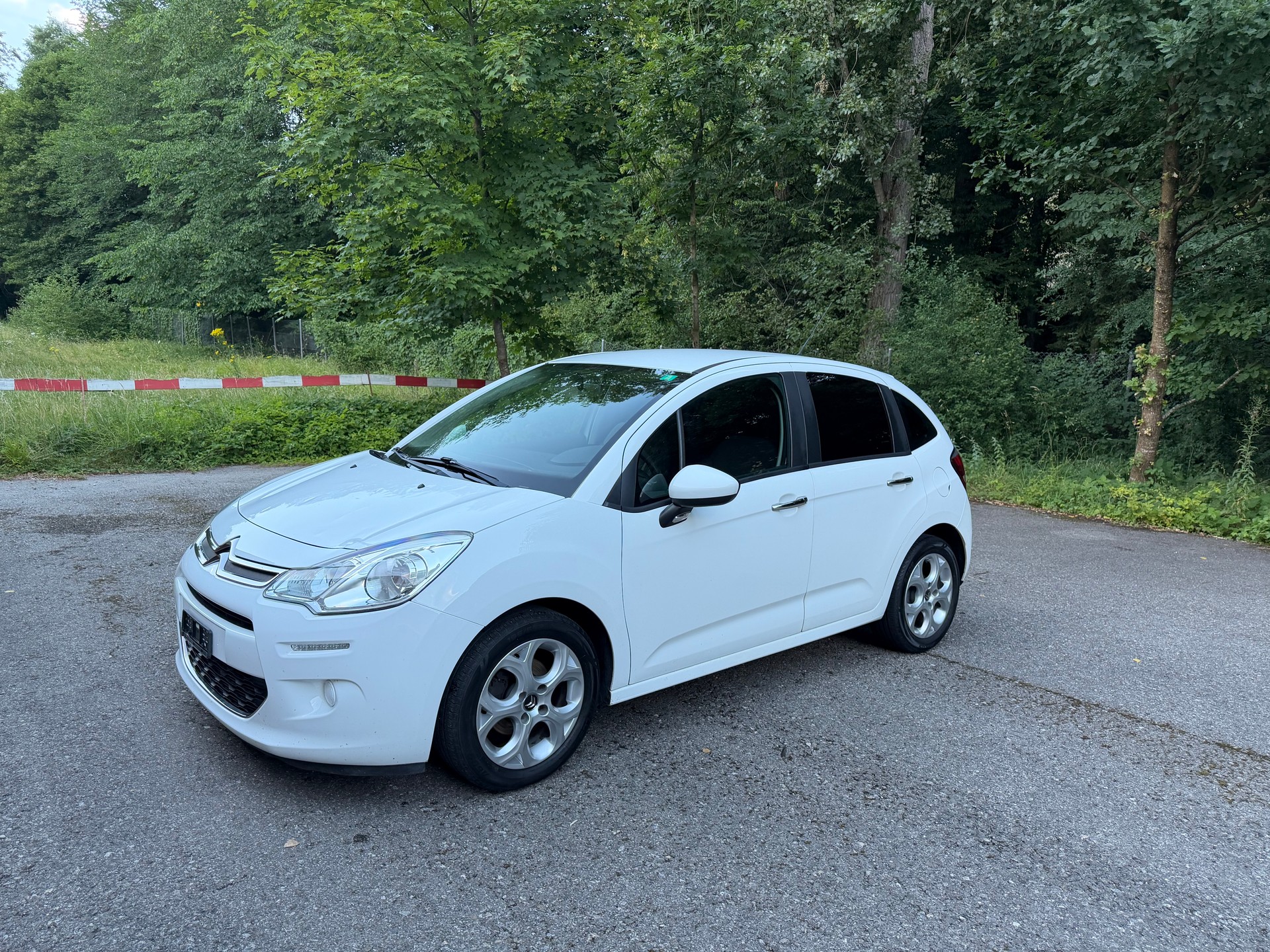CITROEN C3 1.2i Exclusive-image-1