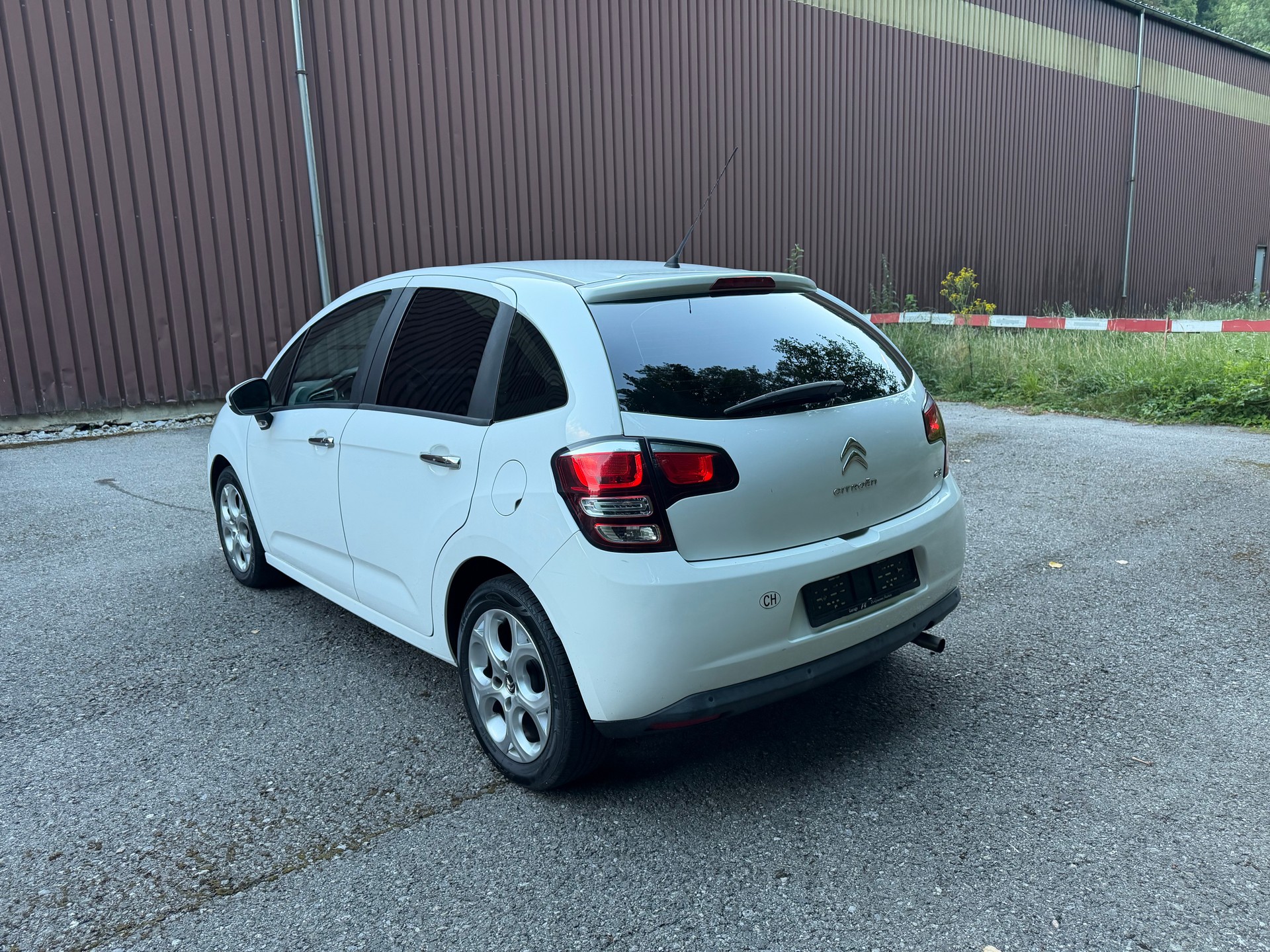 CITROEN C3 1.2i Exclusive-image-4