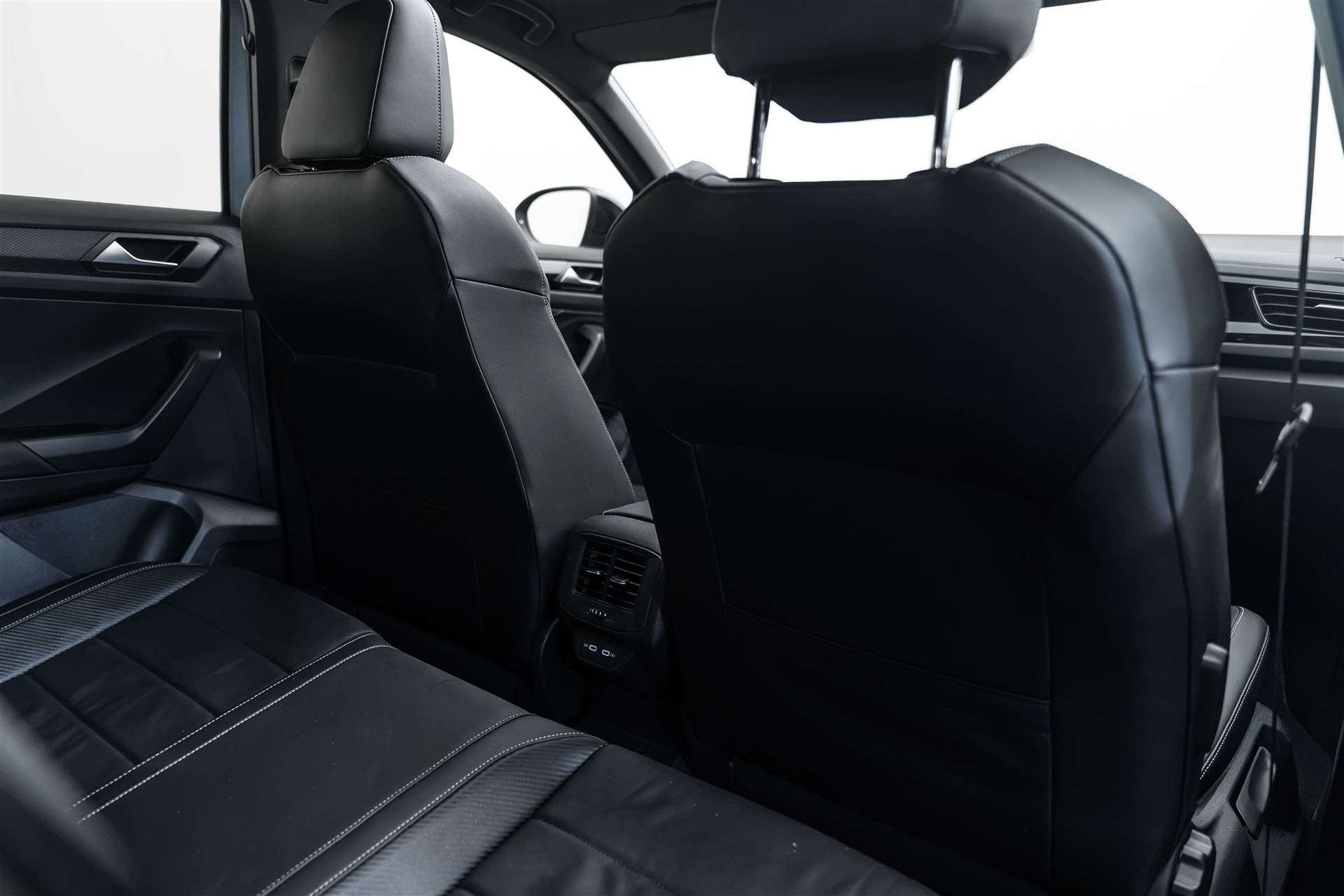 VW T-Roc 2.0 TSI R-Line DSG 4Motion 190PS-image-13