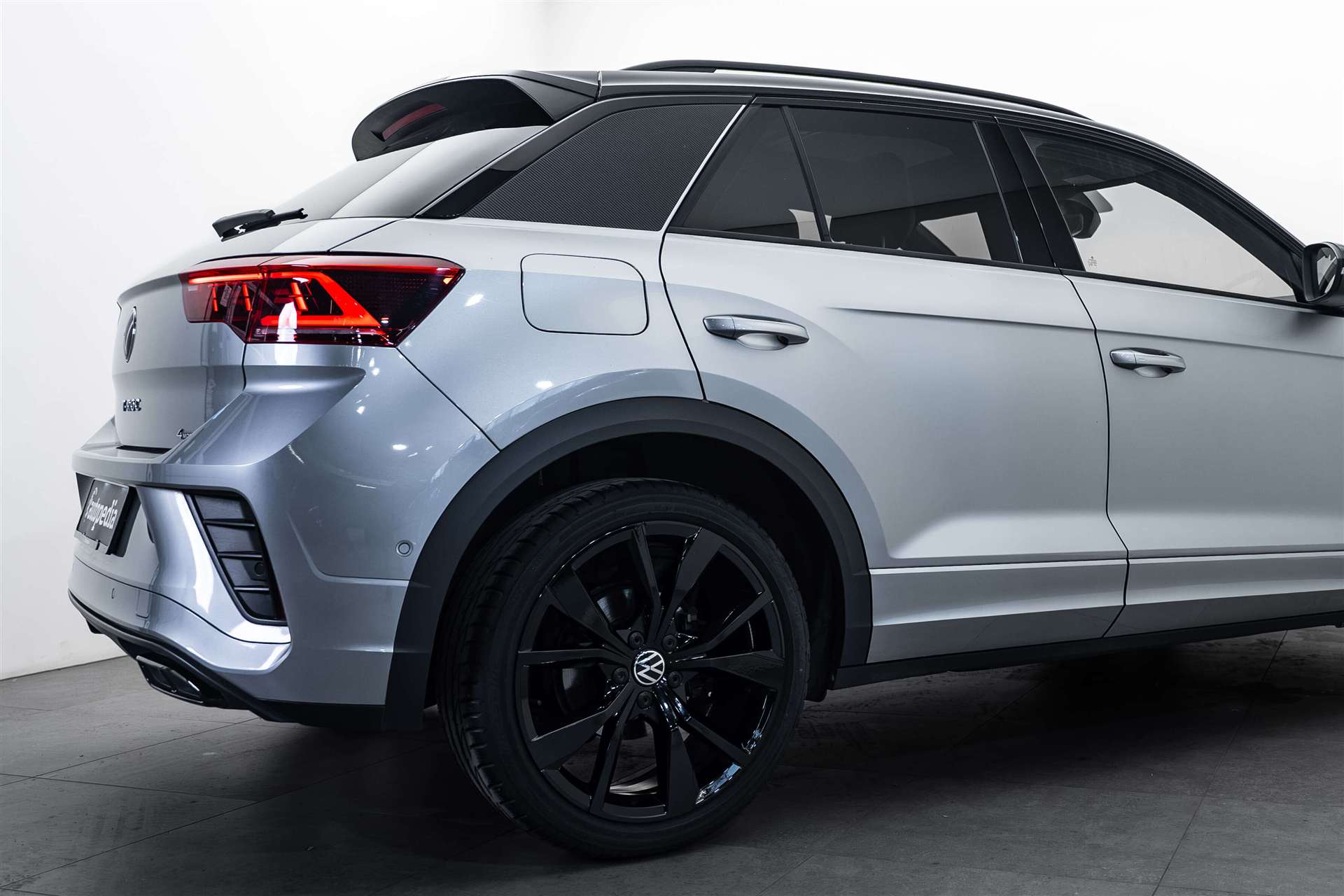 VW T-Roc 2.0 TSI R-Line DSG 4Motion 190PS-image-3