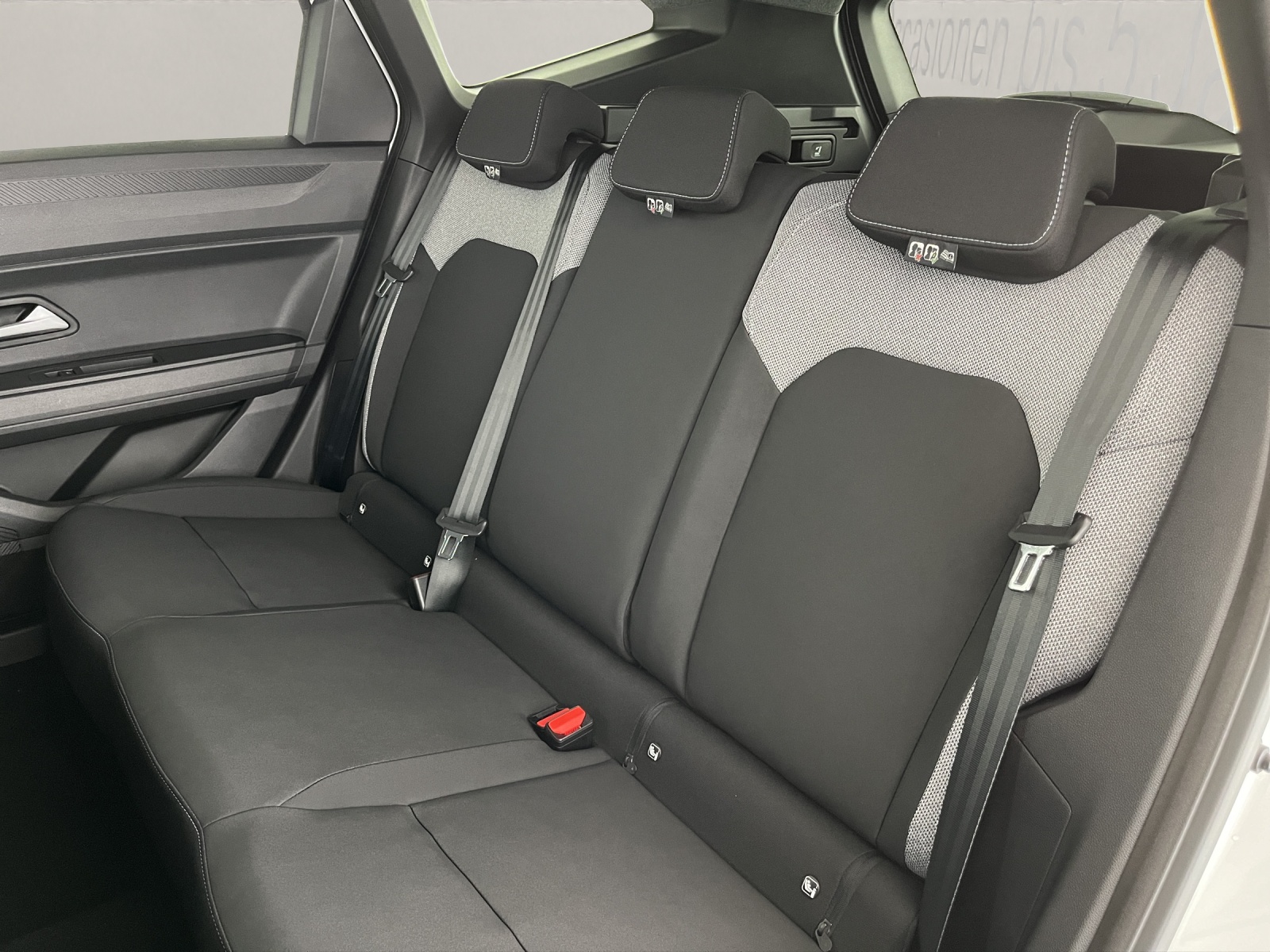 DACIA Bigster 1.2 Hybrid Journey 4WD-image-16