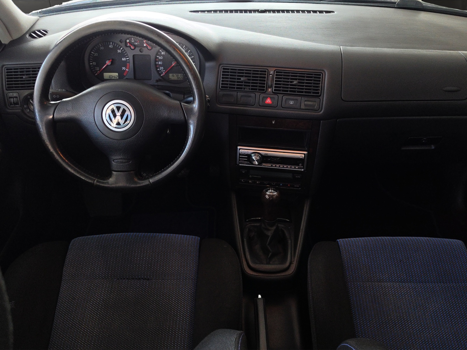 VW Golf 1.8 GTI-image-9