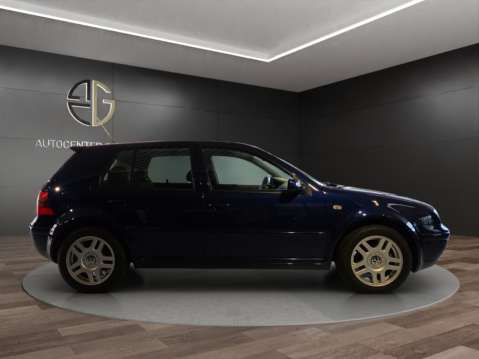 VW Golf 1.8 GTI-image-4