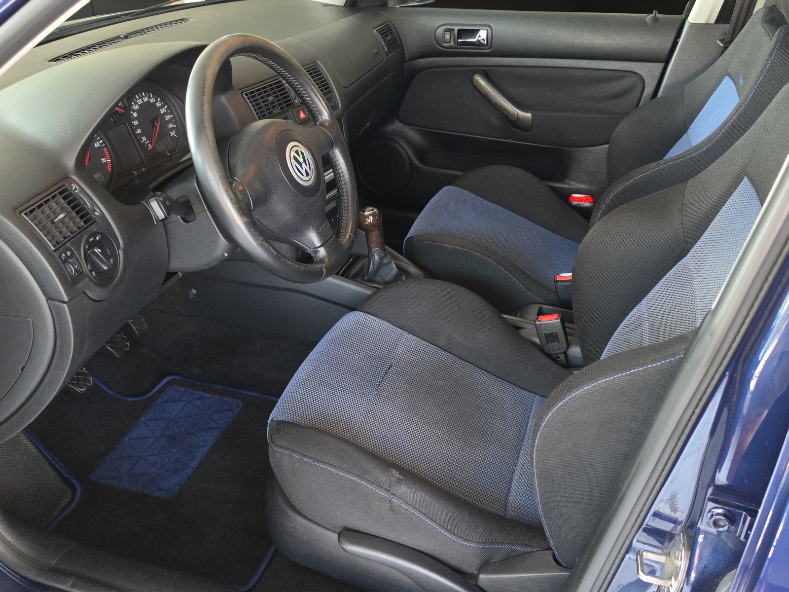 VW Golf 1.8 GTI-image-6